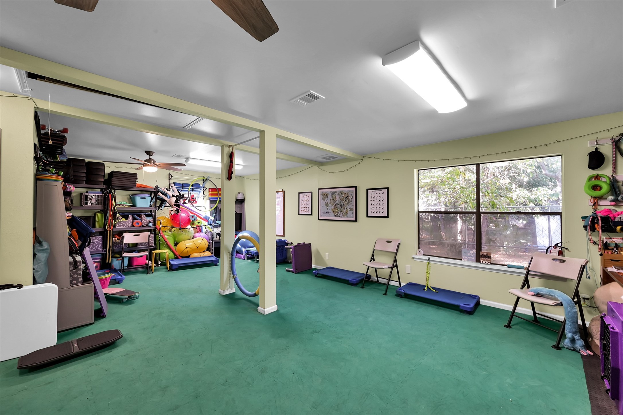 619 Lakeville Drive Property Photo 30
