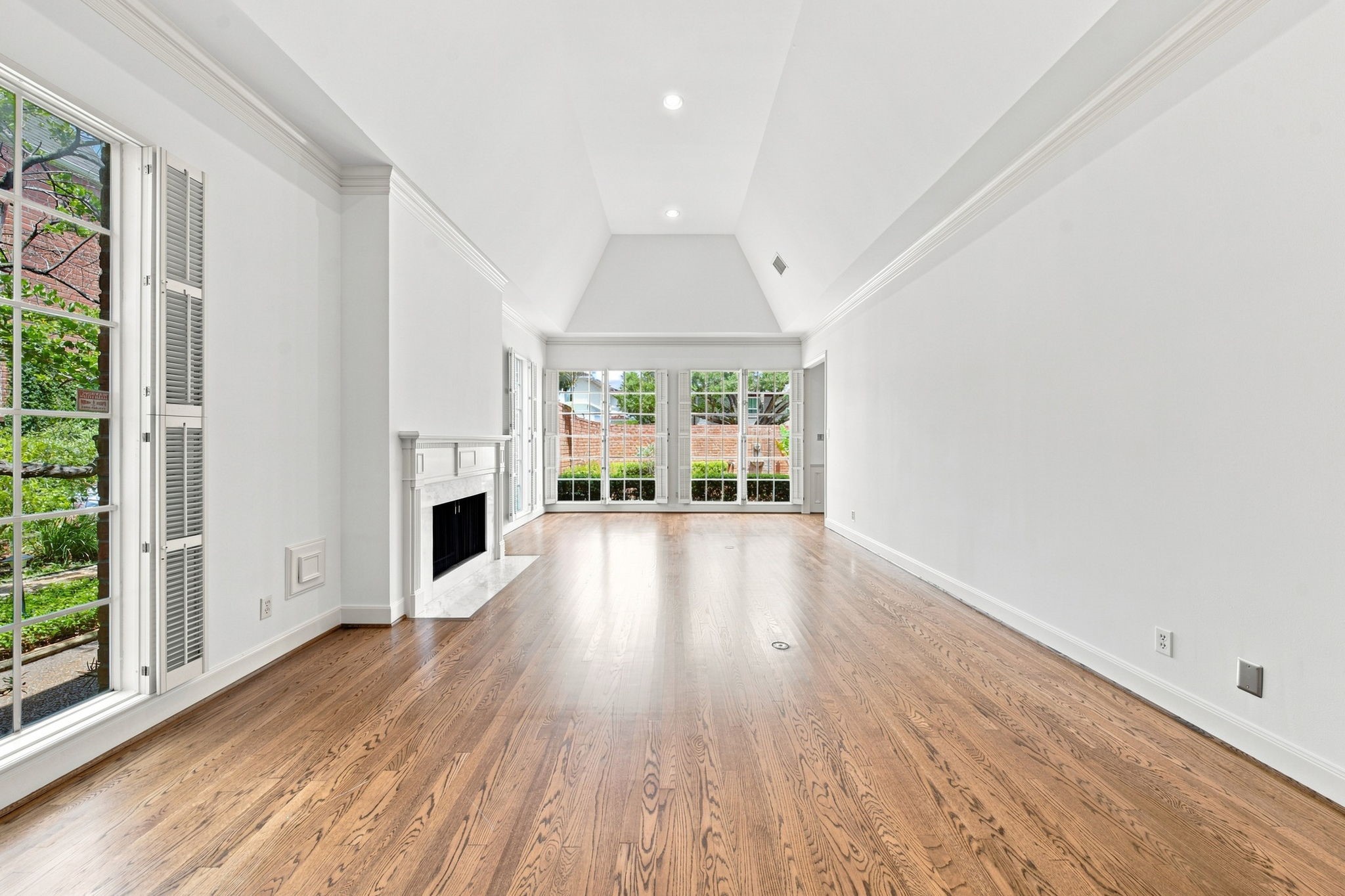 1422 Nantucket Drive A Property Photo 6