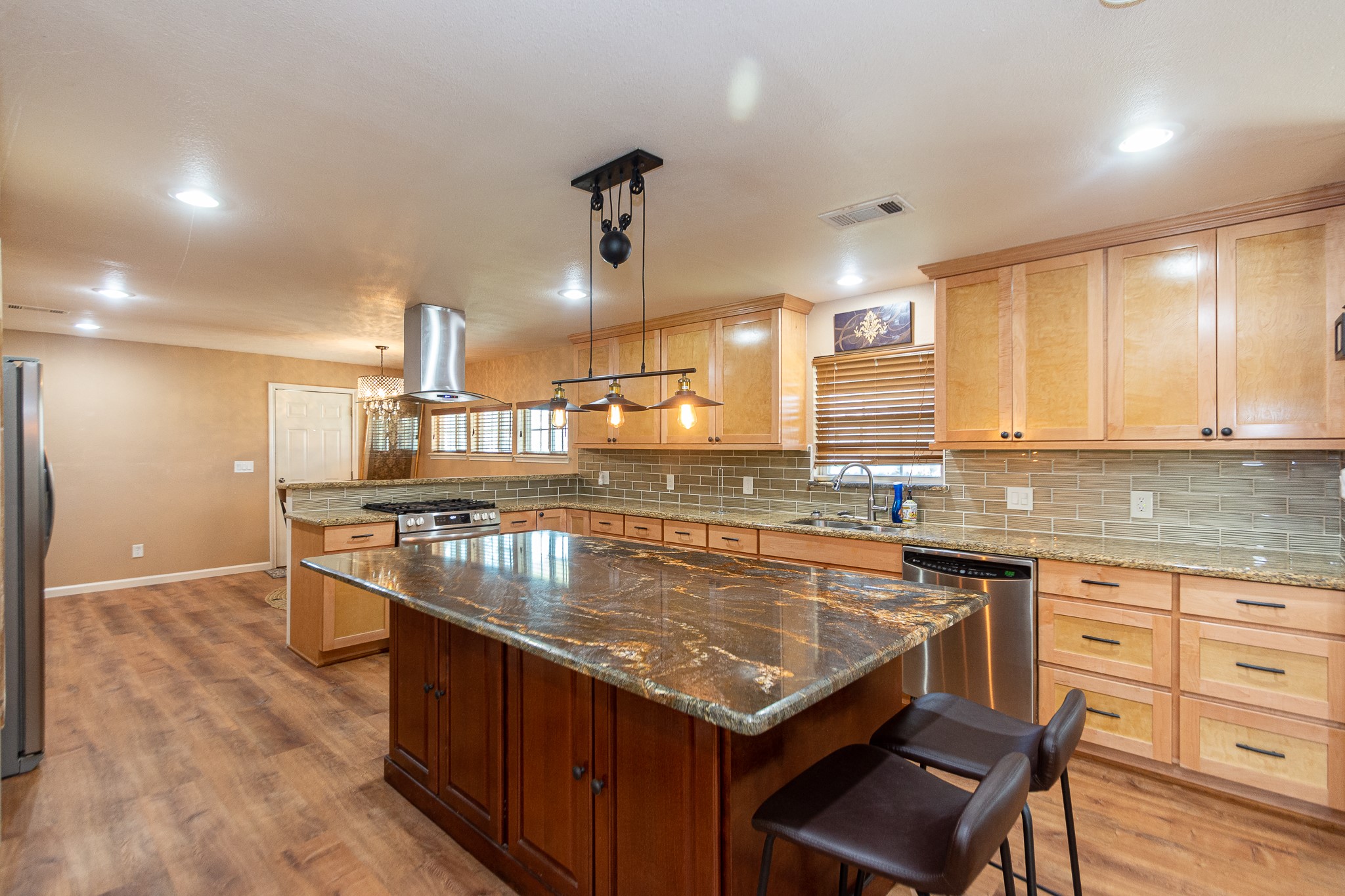 2509 Ward Road Property Photo 5
