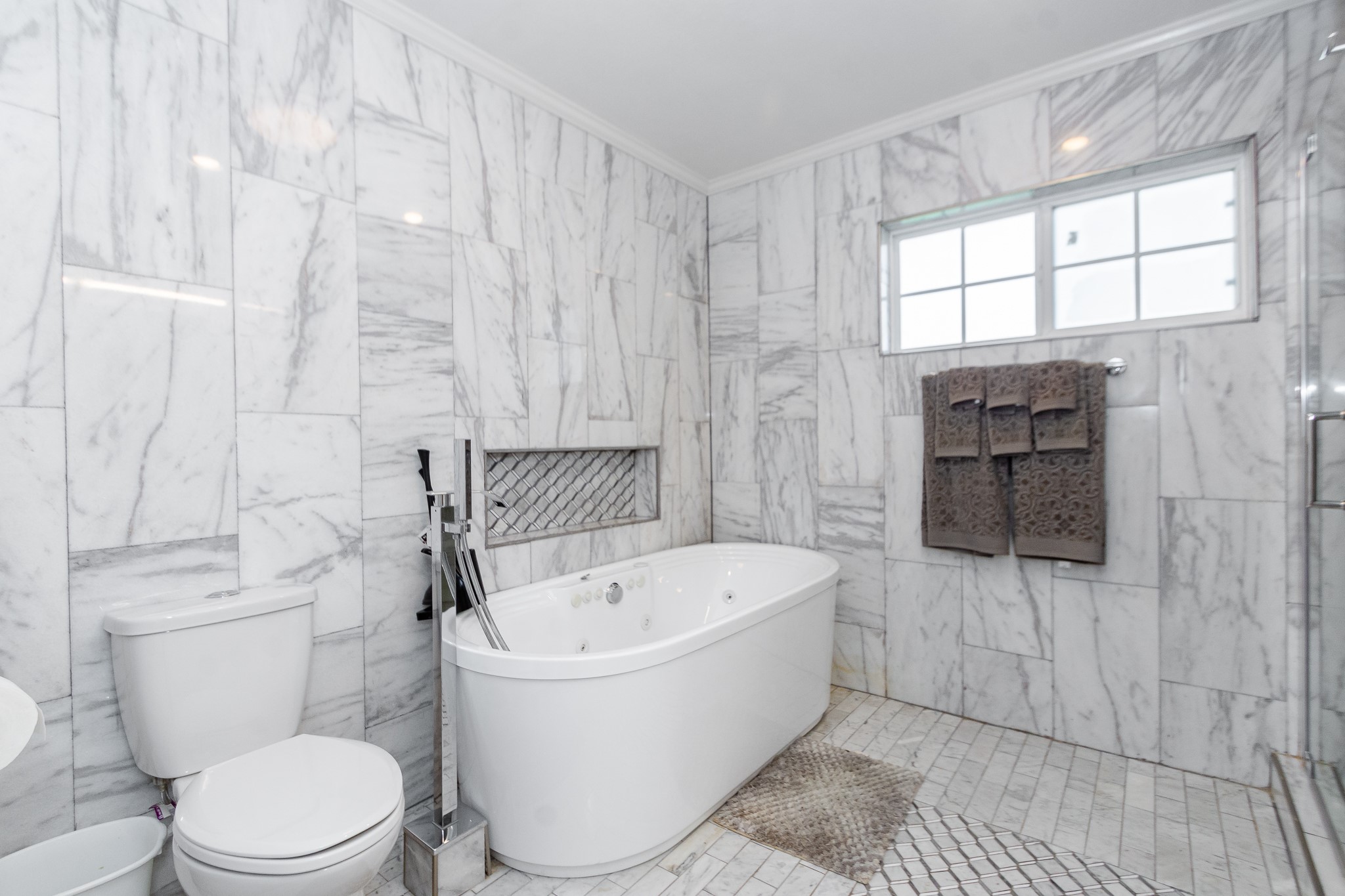 2509 Ward Road Property Photo 13