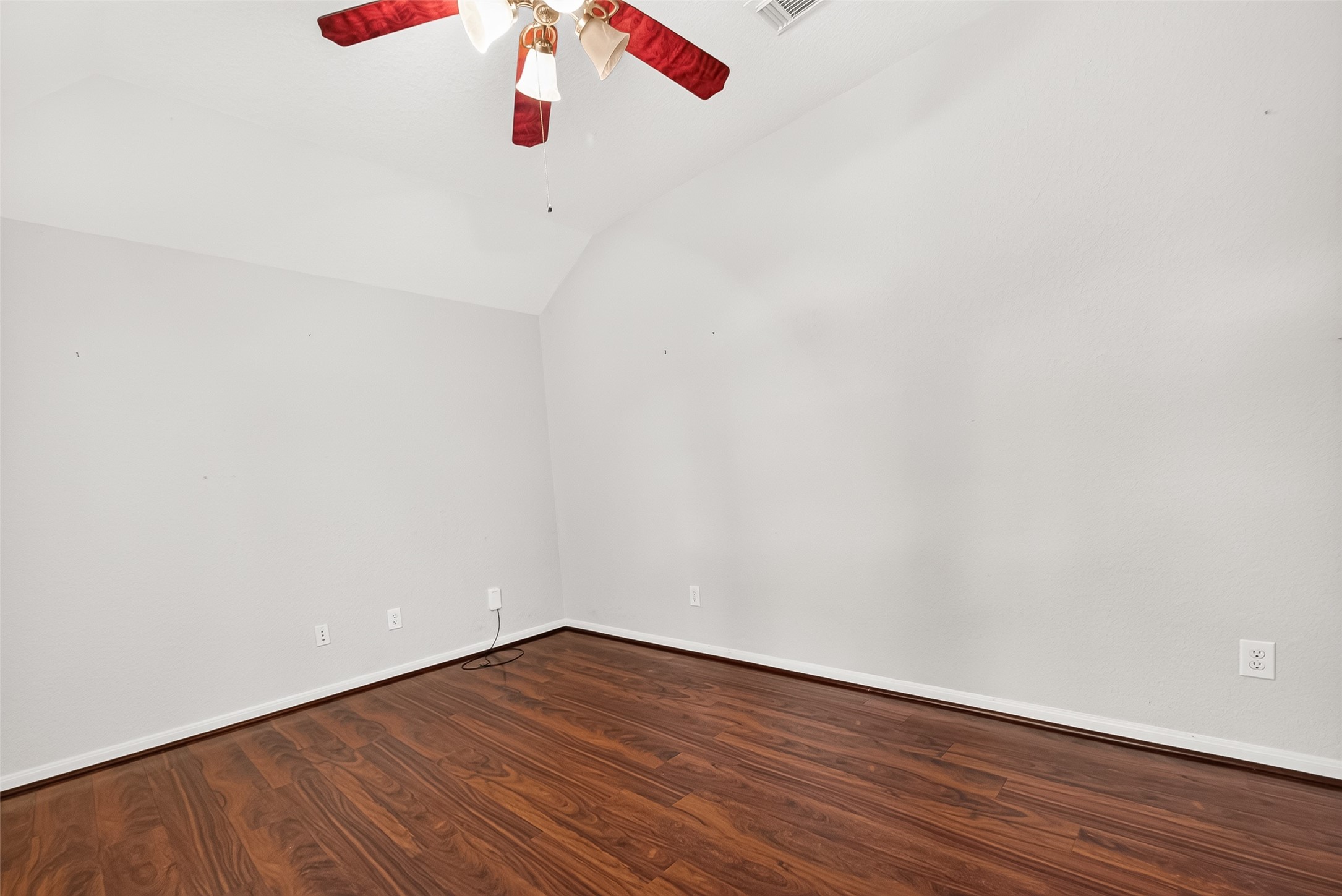 7519 Trail Hollow Property Photo 12