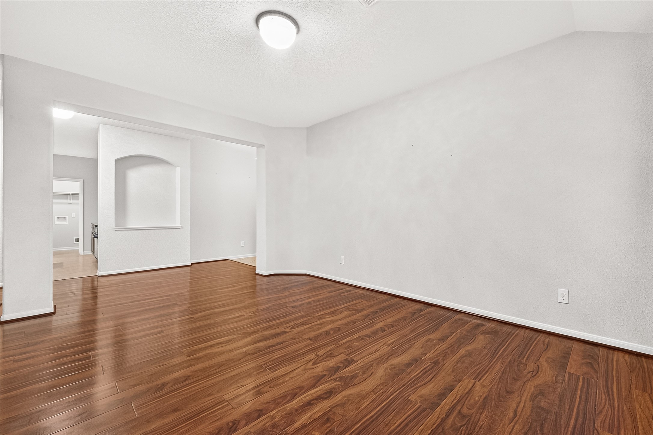 7519 Trail Hollow Property Photo 15