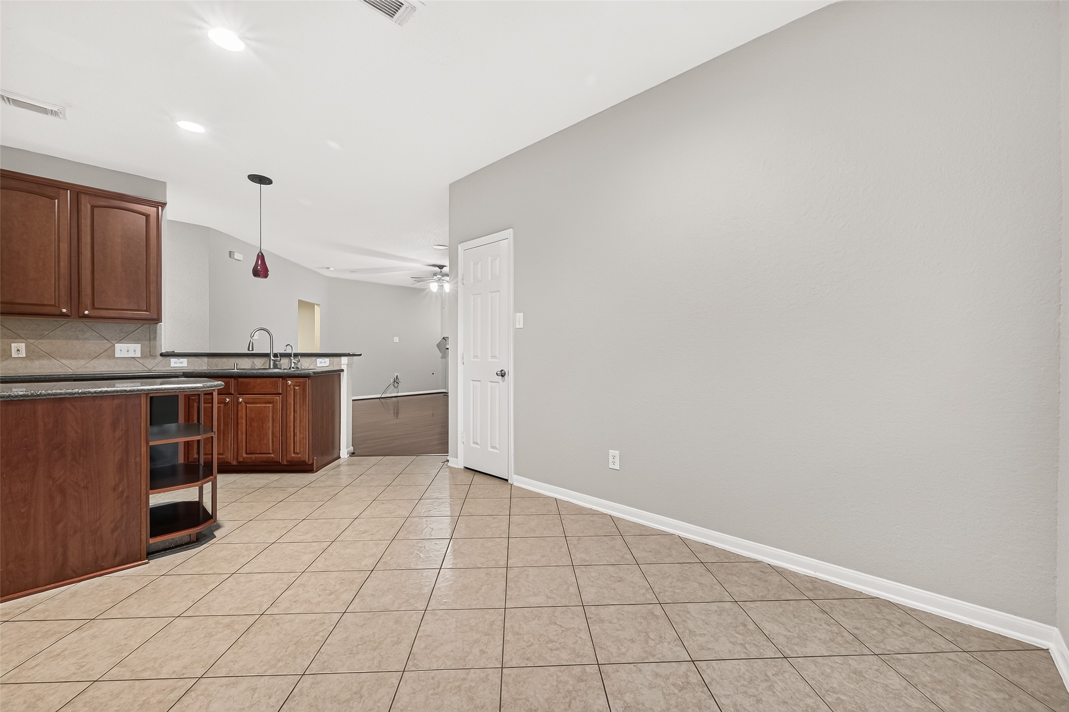 7519 Trail Hollow Property Photo 27