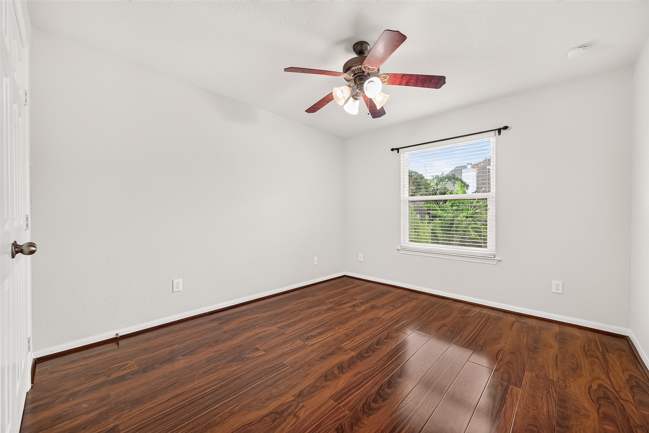 7519 Trail Hollow Property Photo 34
