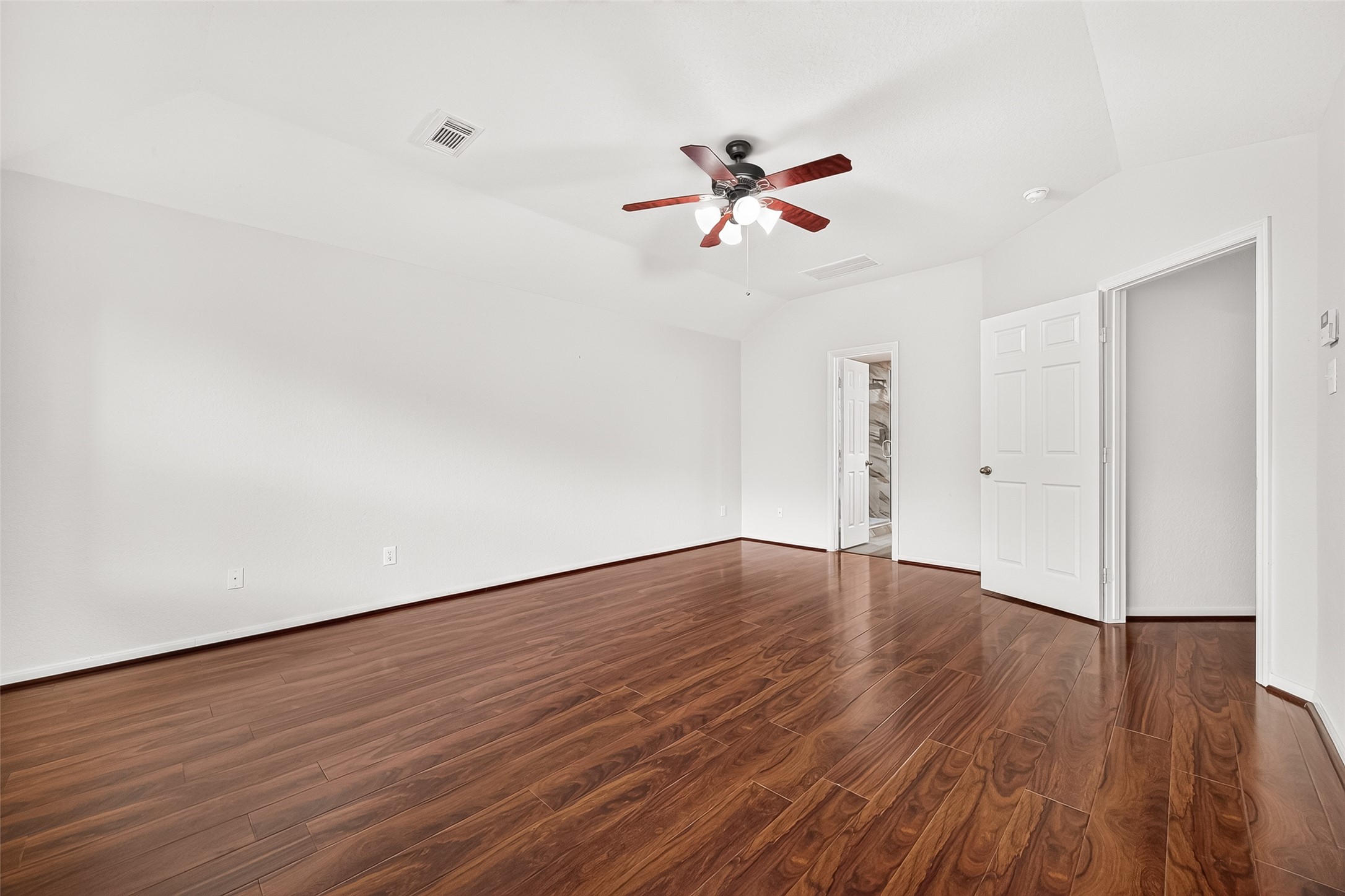 7519 Trail Hollow Property Photo 37