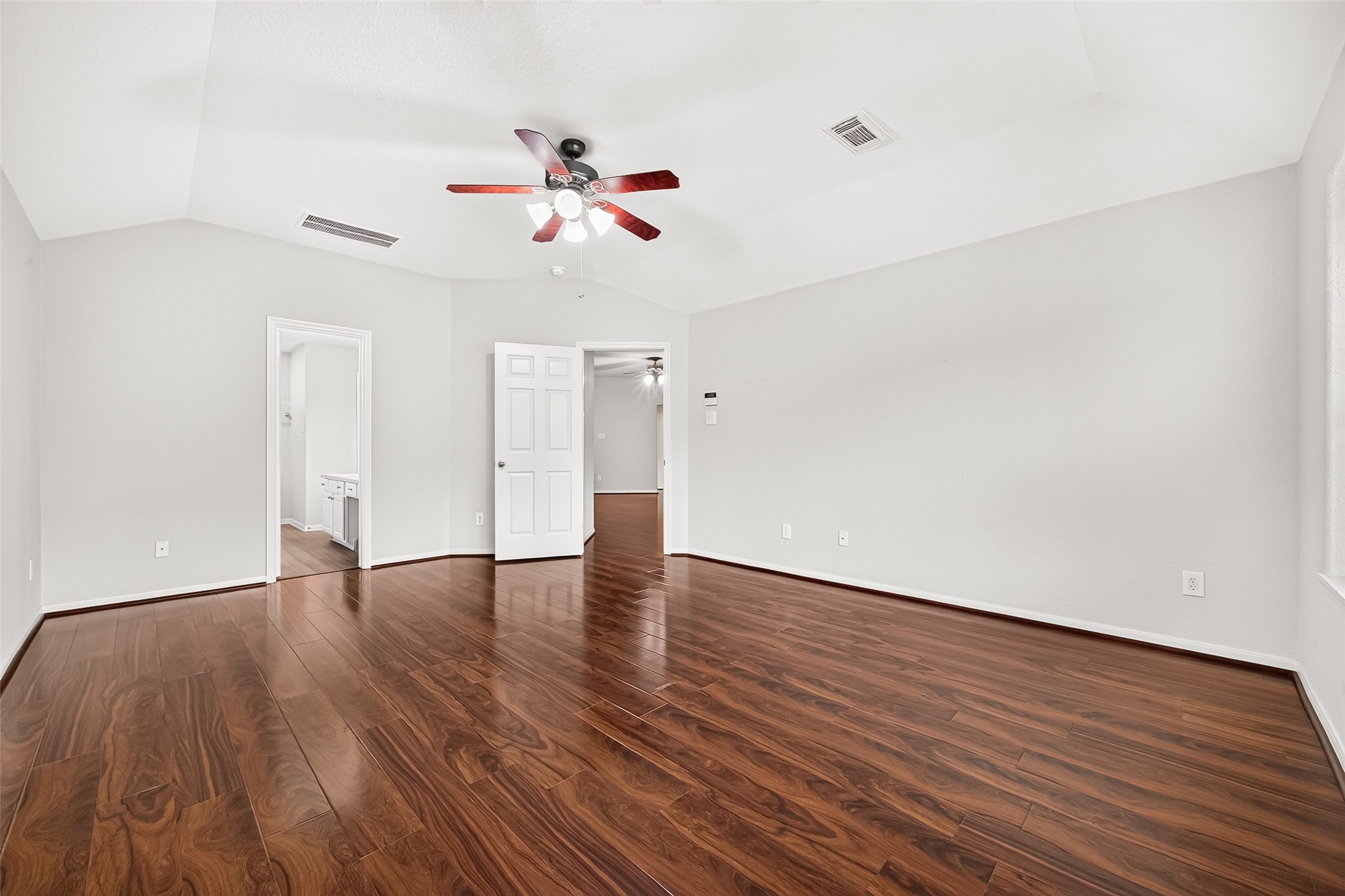 7519 Trail Hollow Property Photo 38