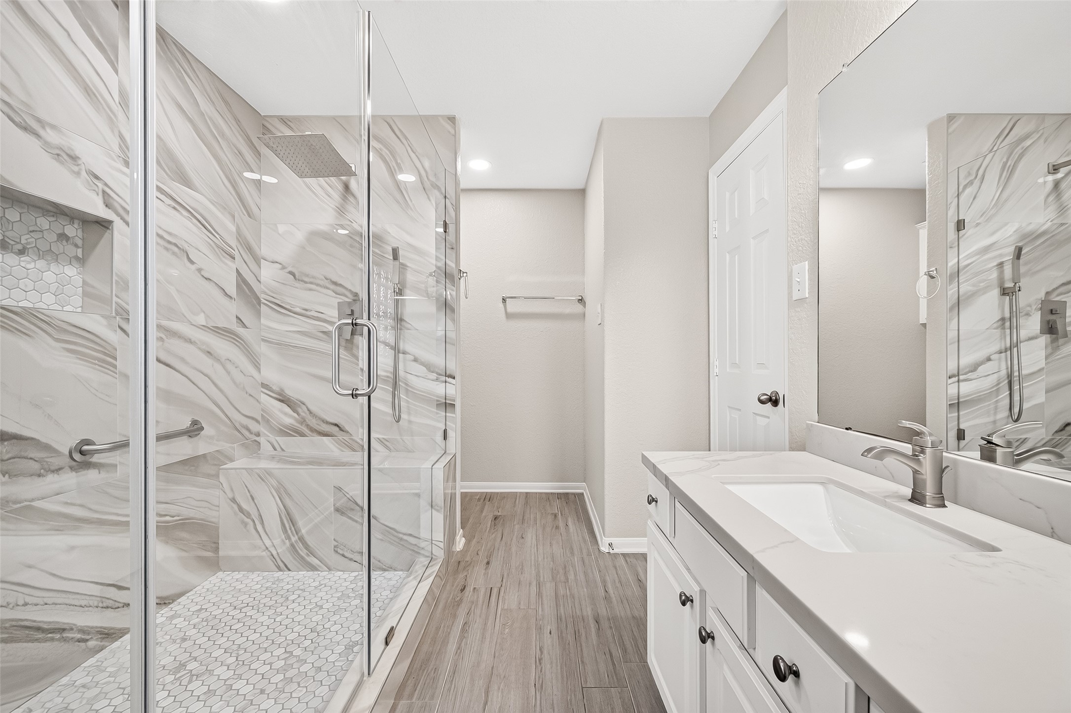 7519 Trail Hollow Property Photo 40