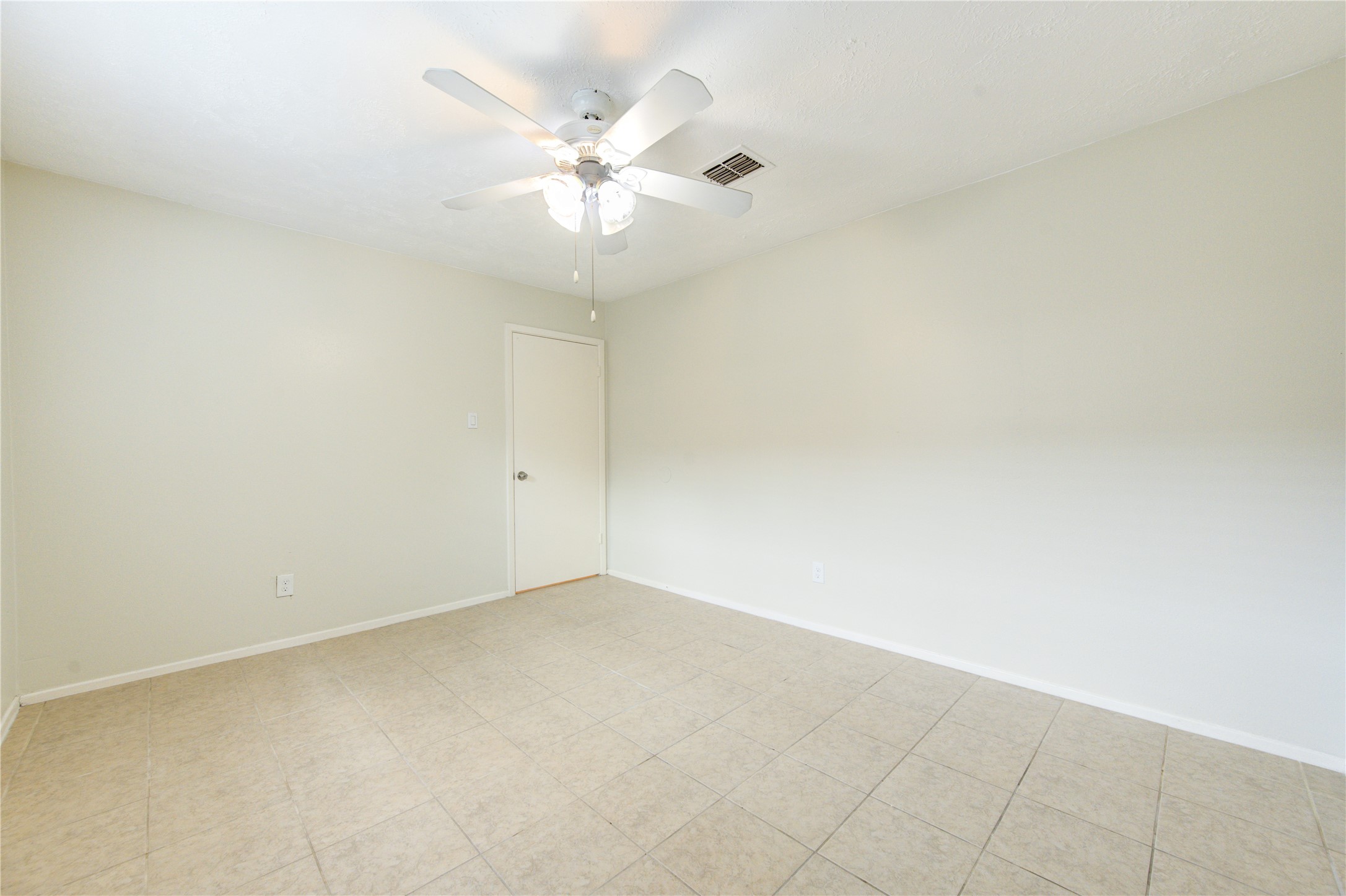 10123 Kent Towne Lane Property Photo 13