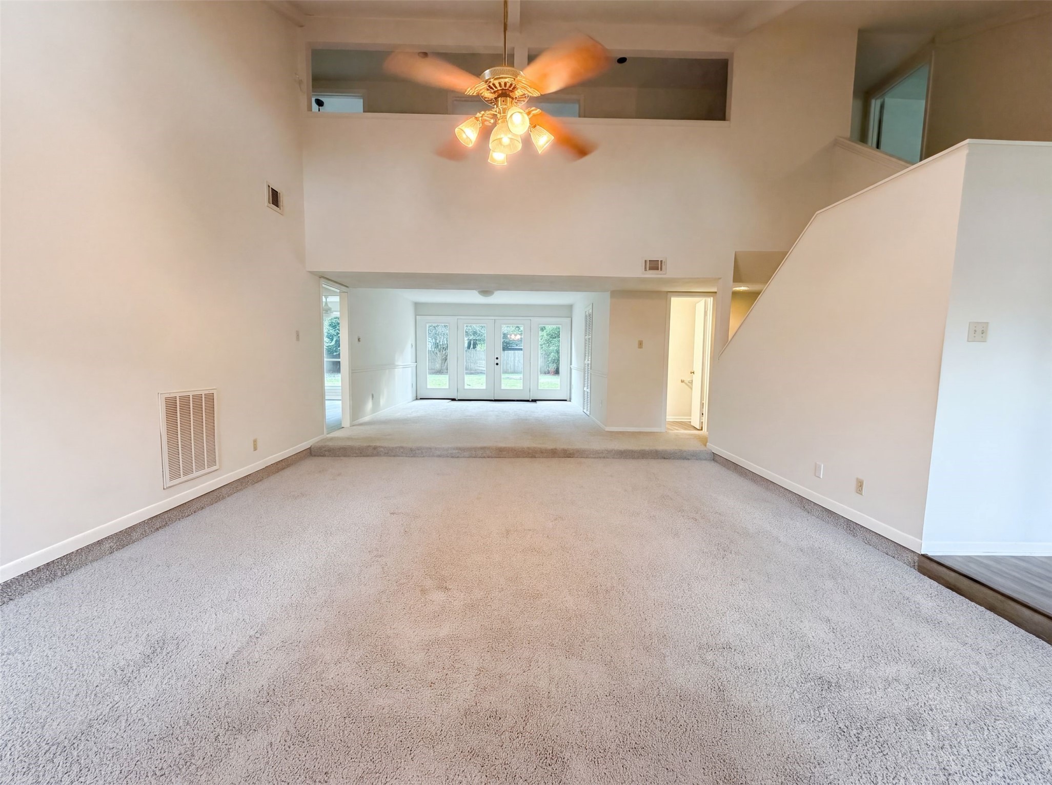 18107 Fireside Drive Property Photo 5