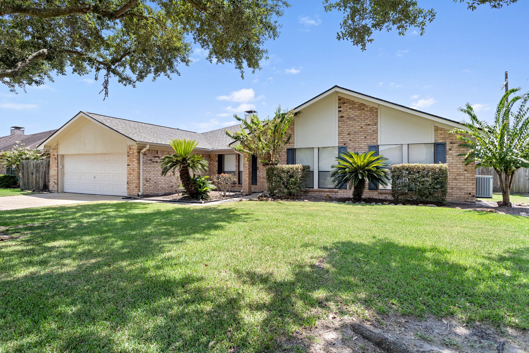 7035 Shanahan Drive Property Photo 1