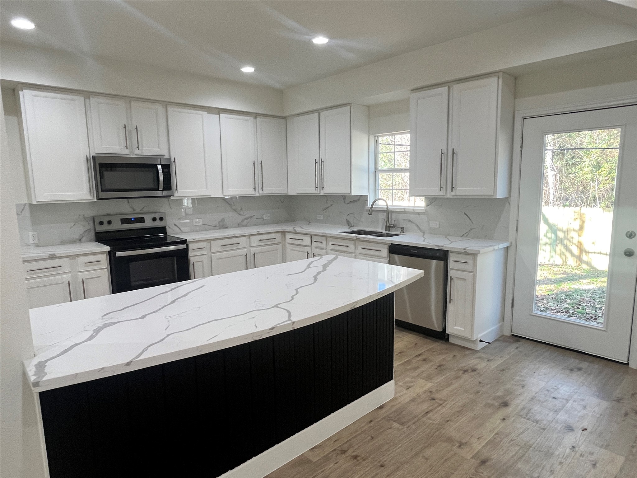 10811 River Oaks Drive Property Photo 17
