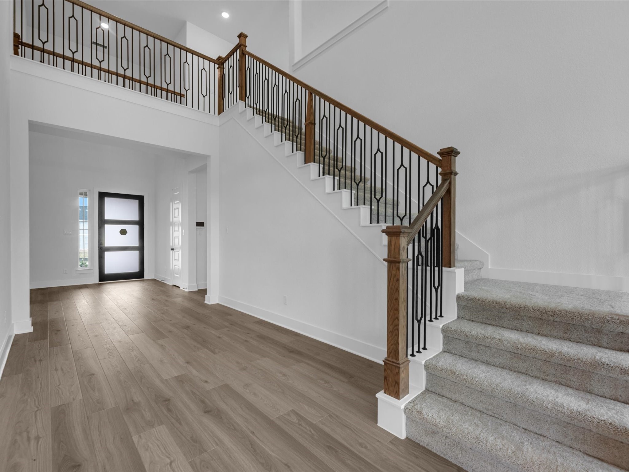 32019 Cascade Ridge Drive Property Photo 2