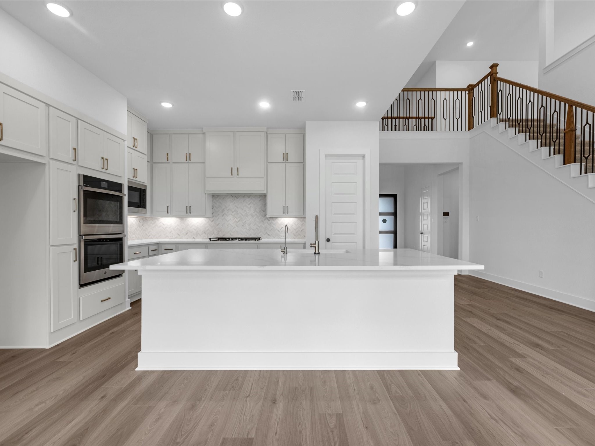 32019 Cascade Ridge Drive Property Photo 6