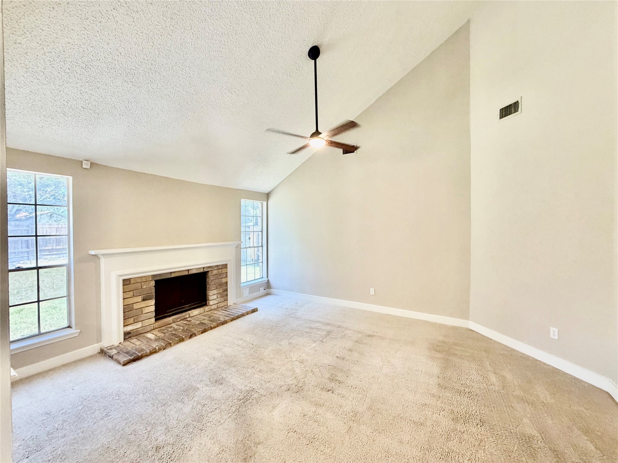 16006 Maple Acres Court Property Photo 5