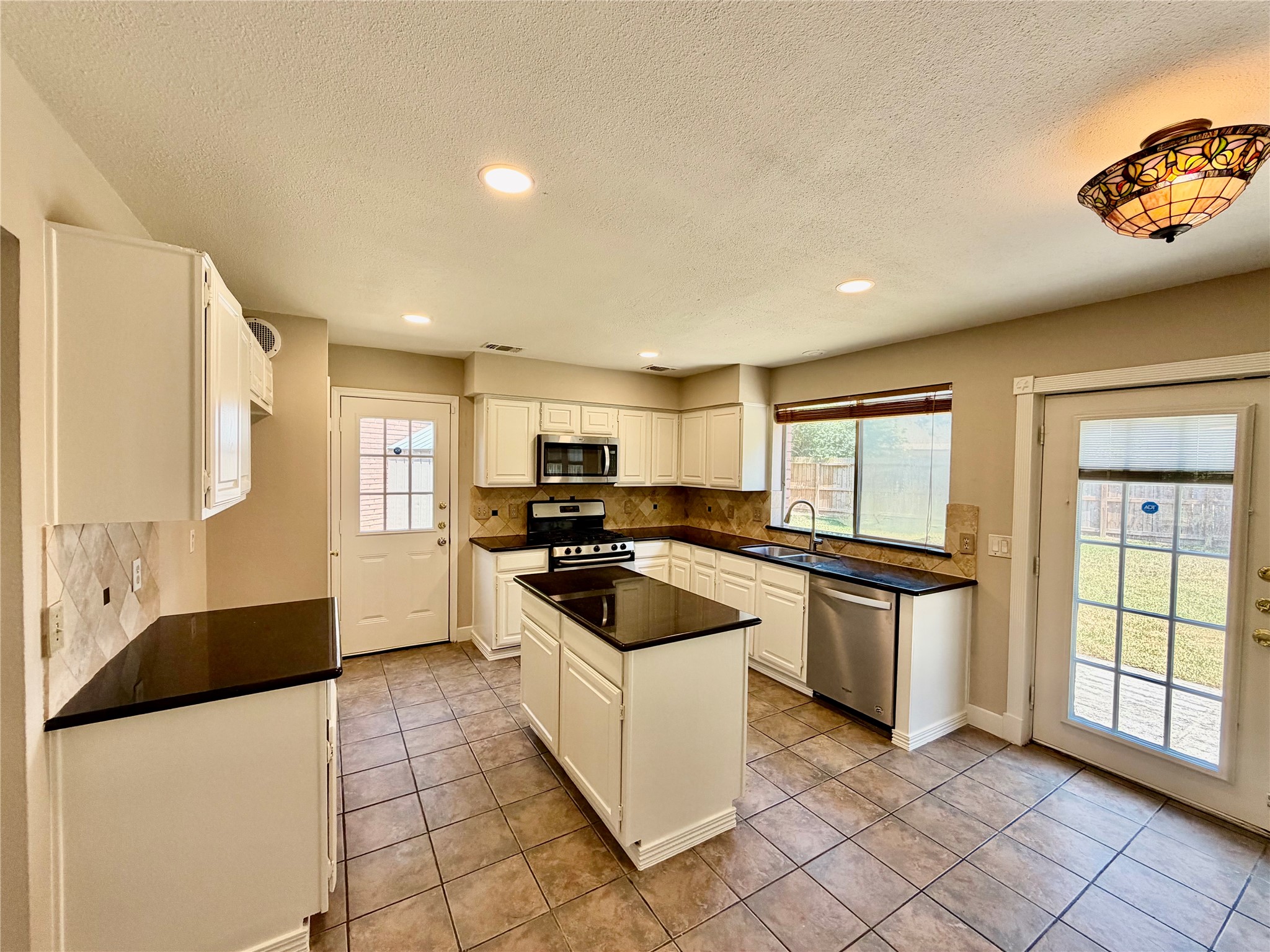 16006 Maple Acres Court Property Photo 7