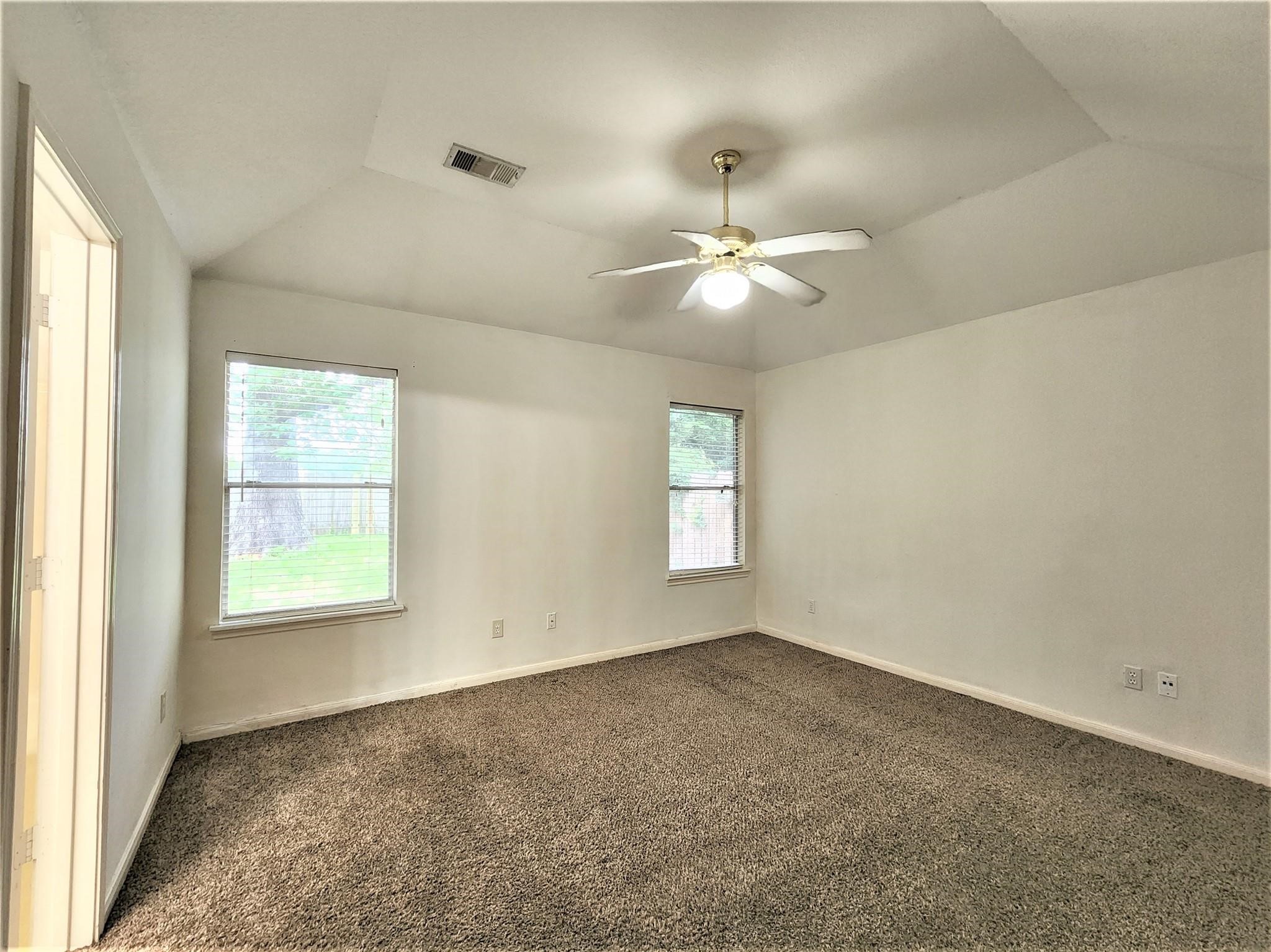 5819 Flower Gate Drive Property Photo 6