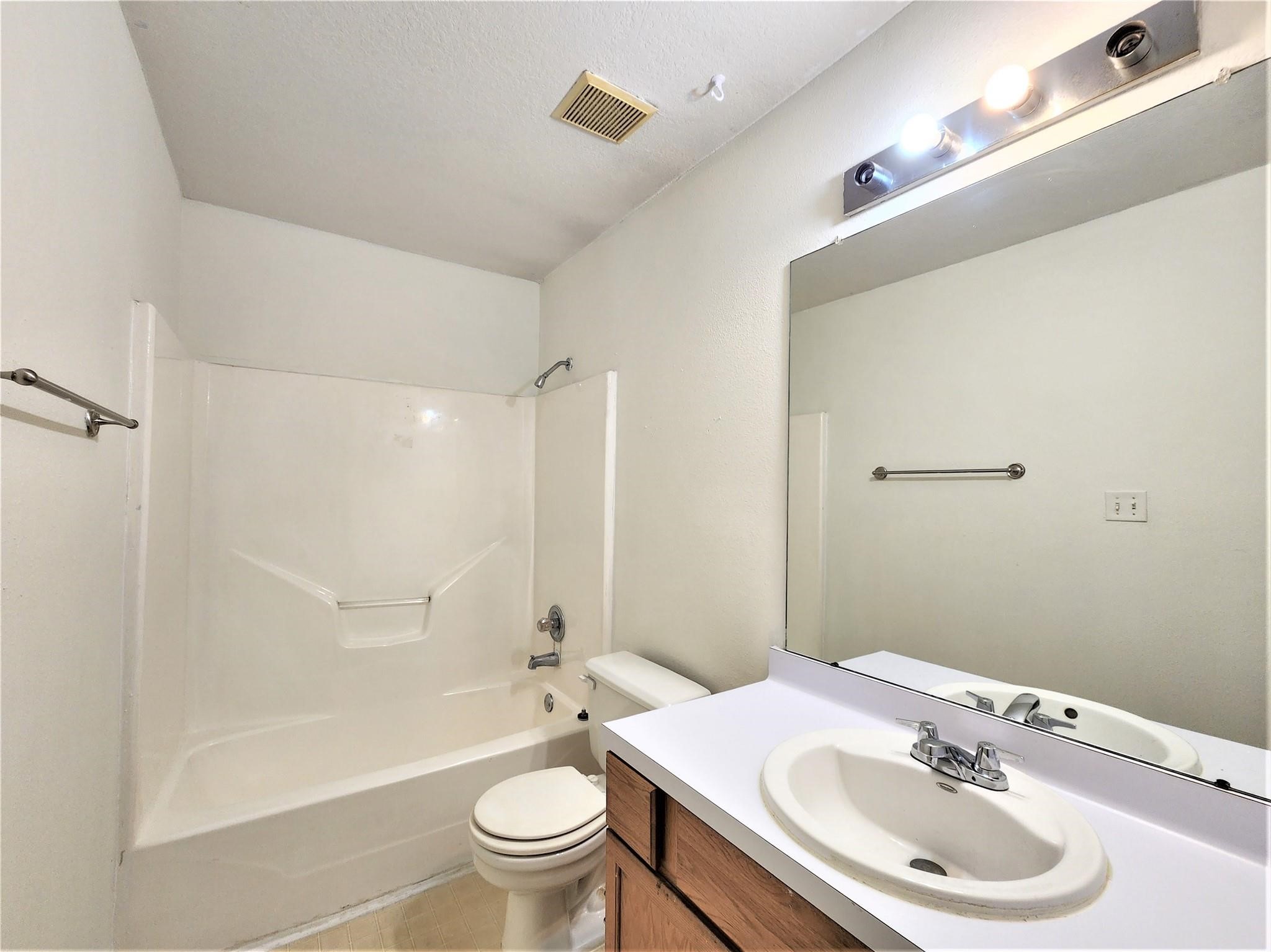 5819 Flower Gate Drive Property Photo 10