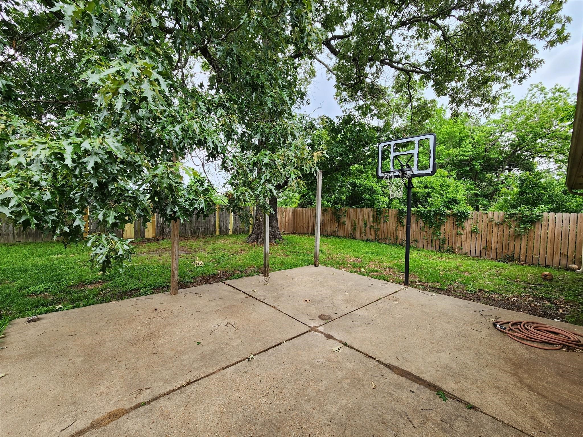 5819 Flower Gate Drive Property Photo 11