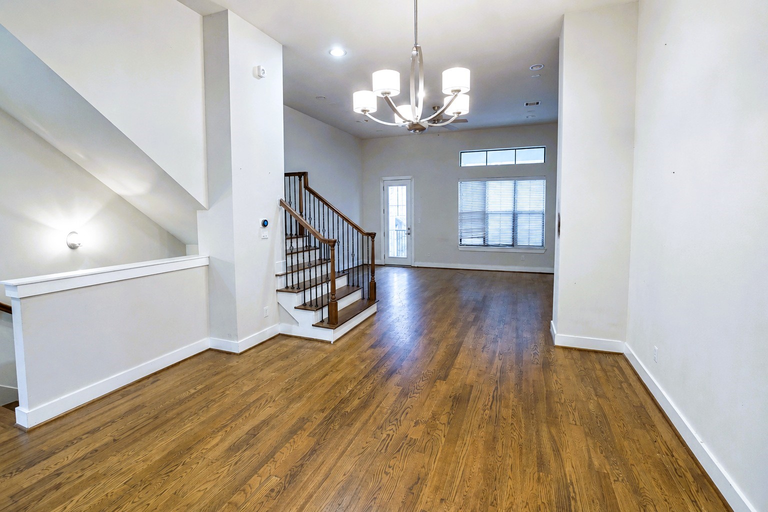 1206 W Dallas Street Property Photo 7