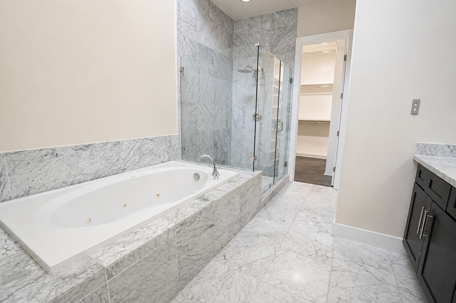 1206 W Dallas Street Property Photo 14