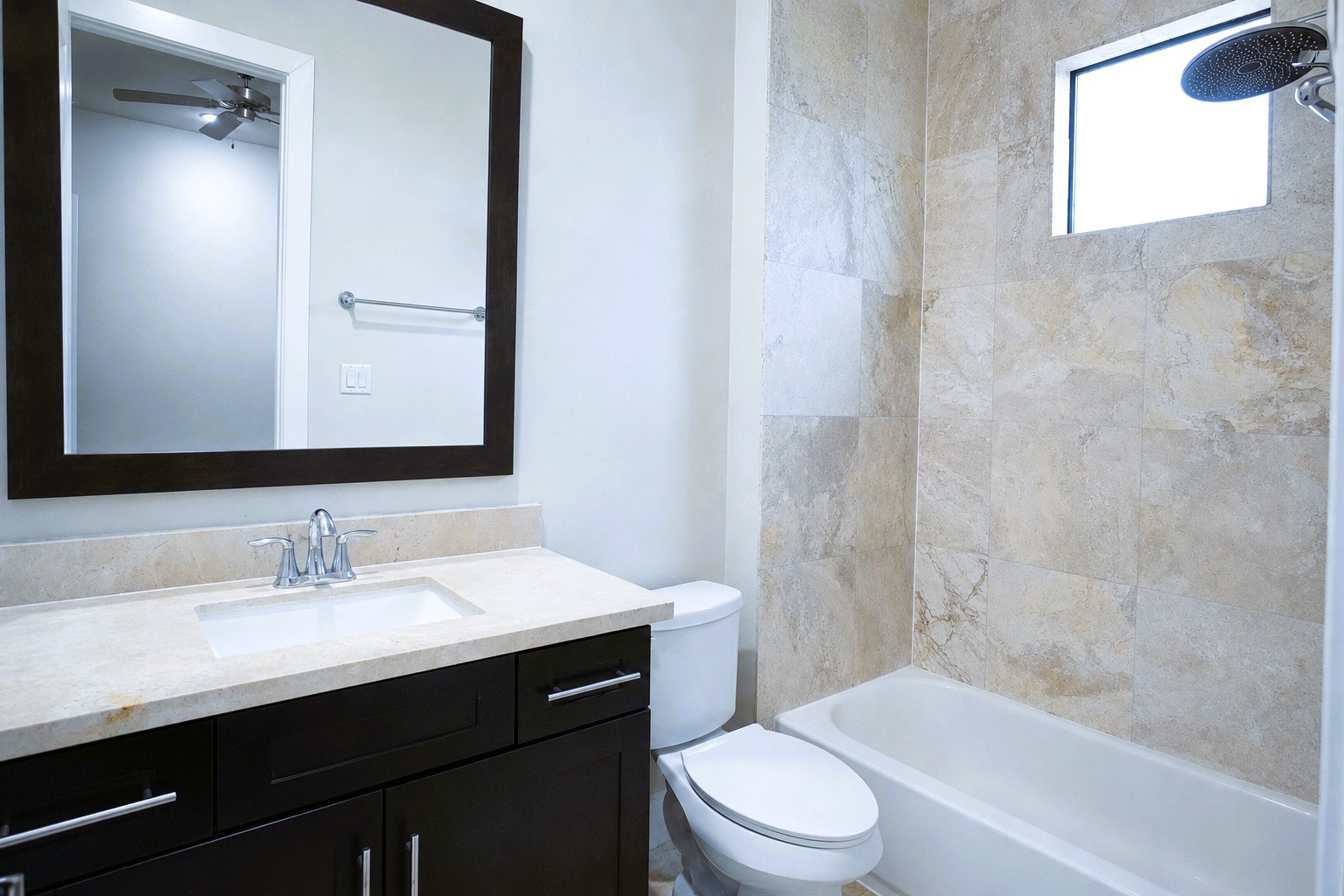 1206 W Dallas Street Property Photo 20