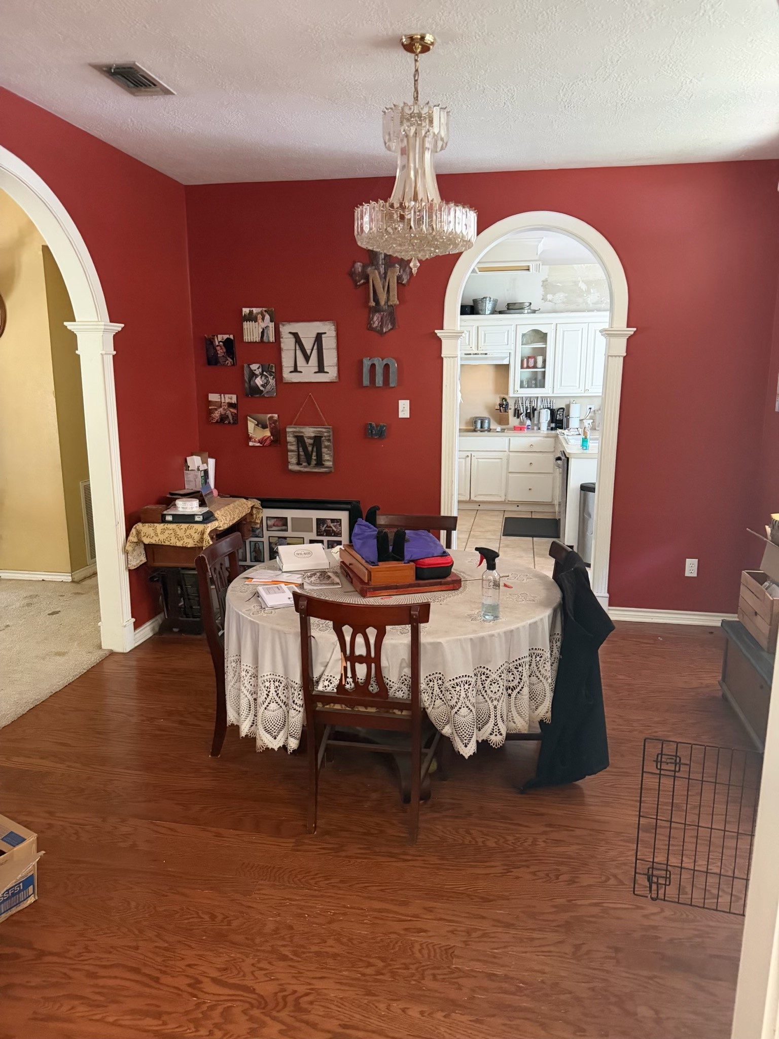 271 Briargrove Property Photo 4