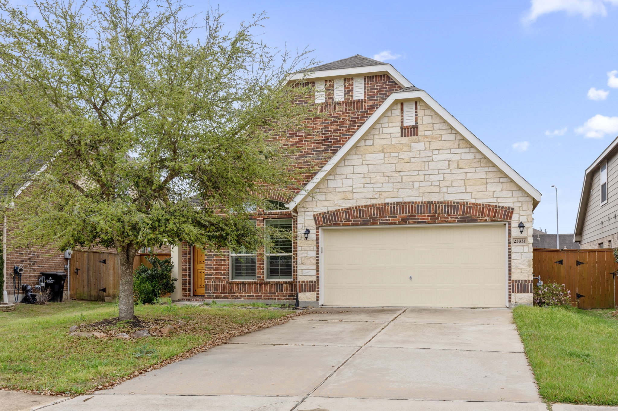 23831 Villa Lisa Drive Property Photo 1