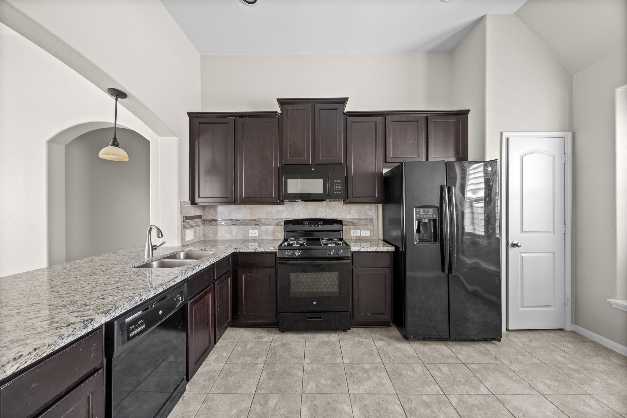 23831 Villa Lisa Drive Property Photo 14