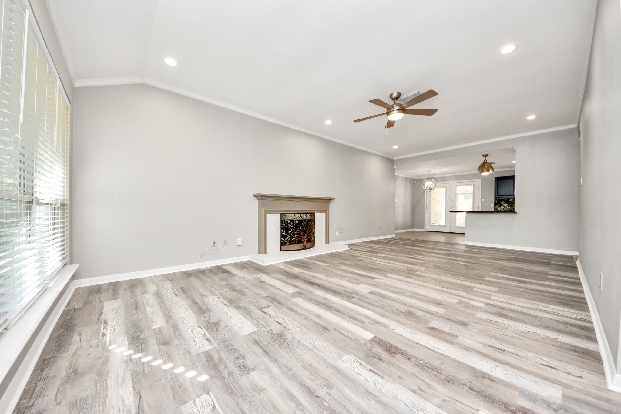 3402 Hidden Creek Drive Property Photo 4