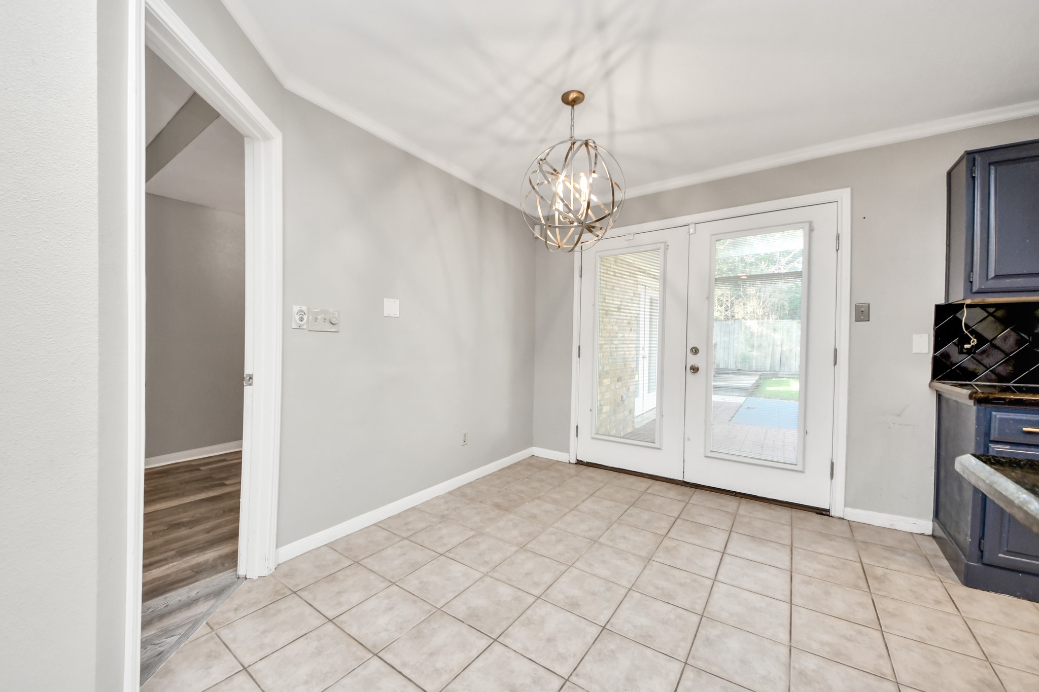 3402 Hidden Creek Drive Property Photo 6