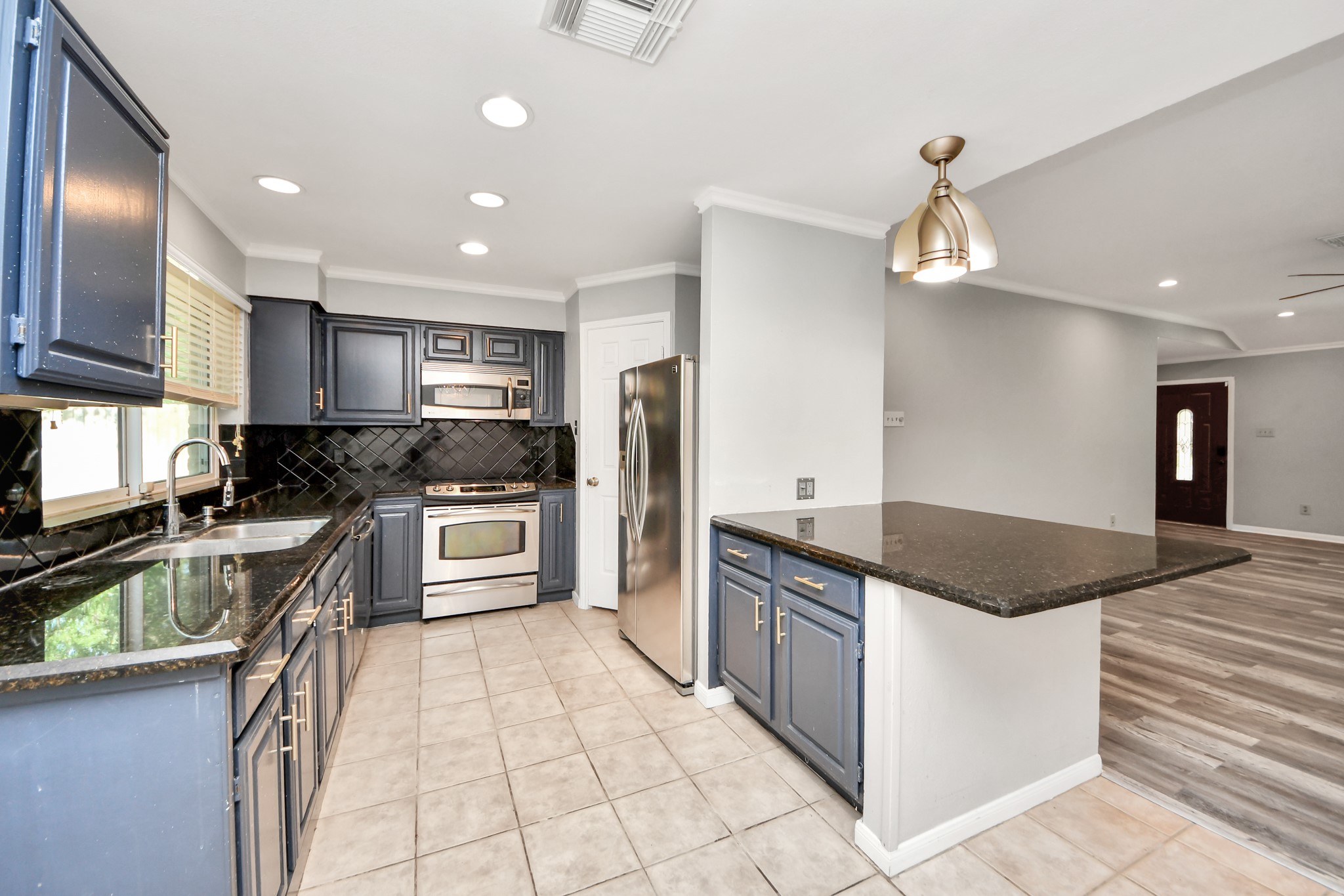 3402 Hidden Creek Drive Property Photo 8