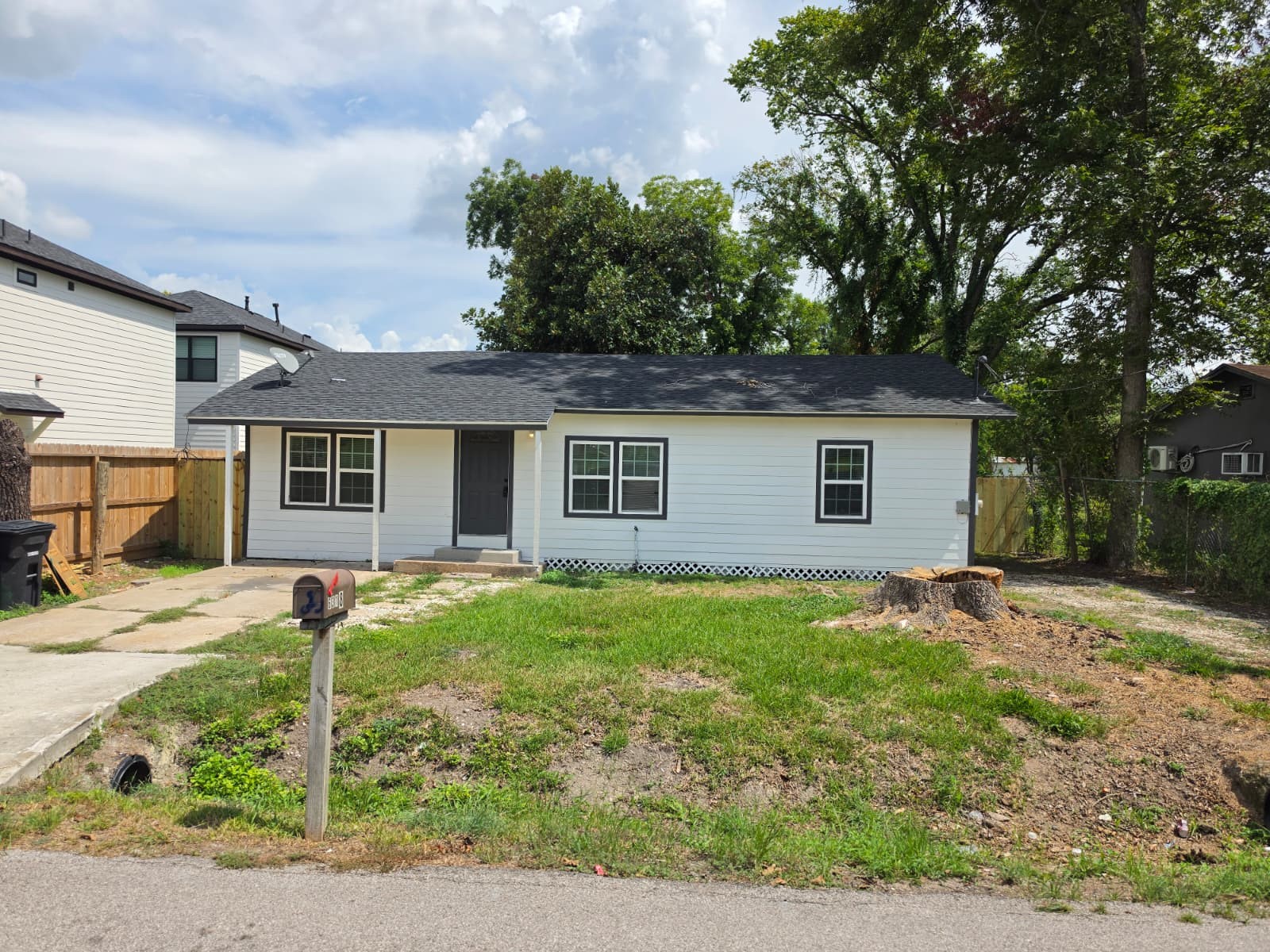 6318 Sayers Street Property Photo 8