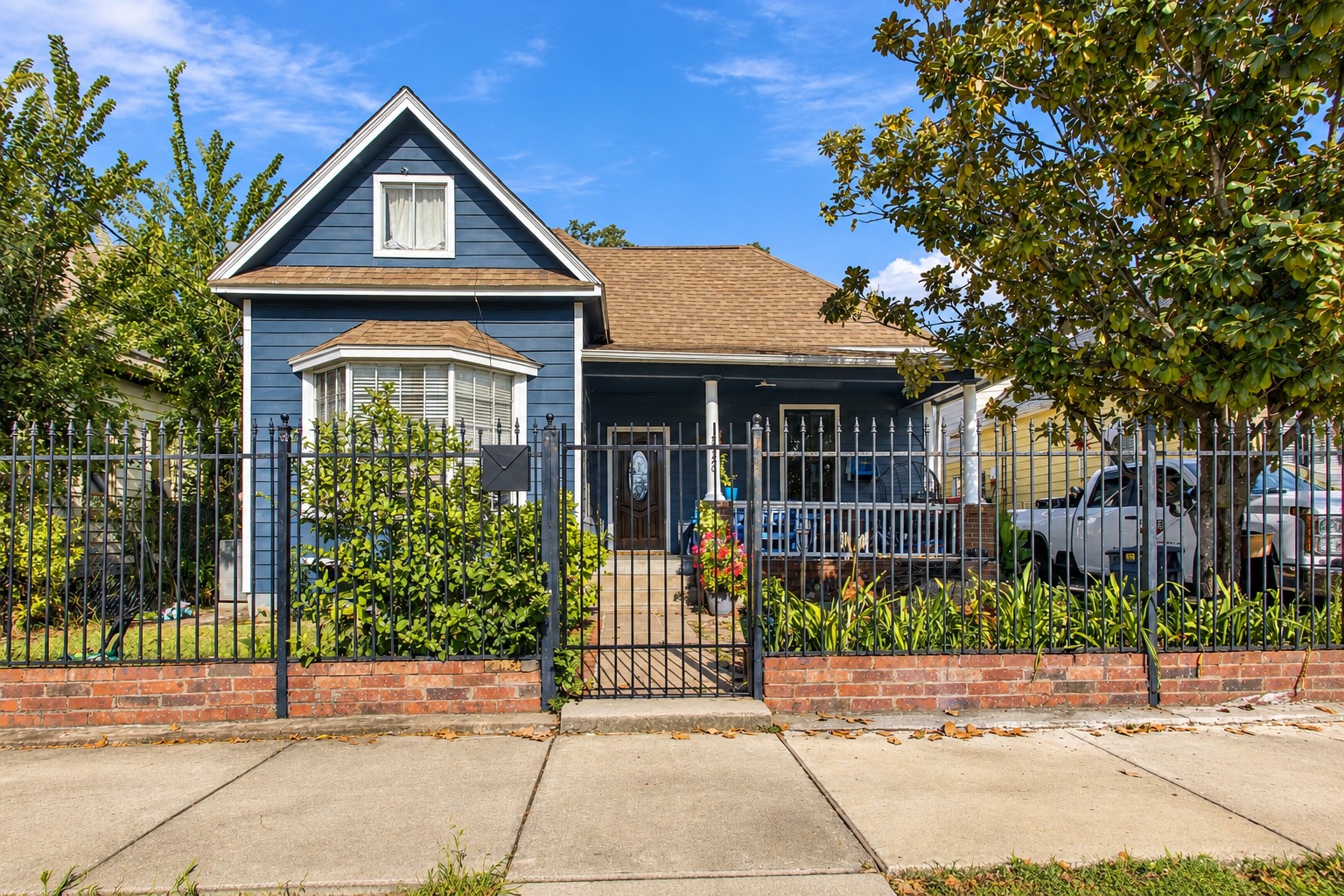 2120 Everett Street Property Photo 1