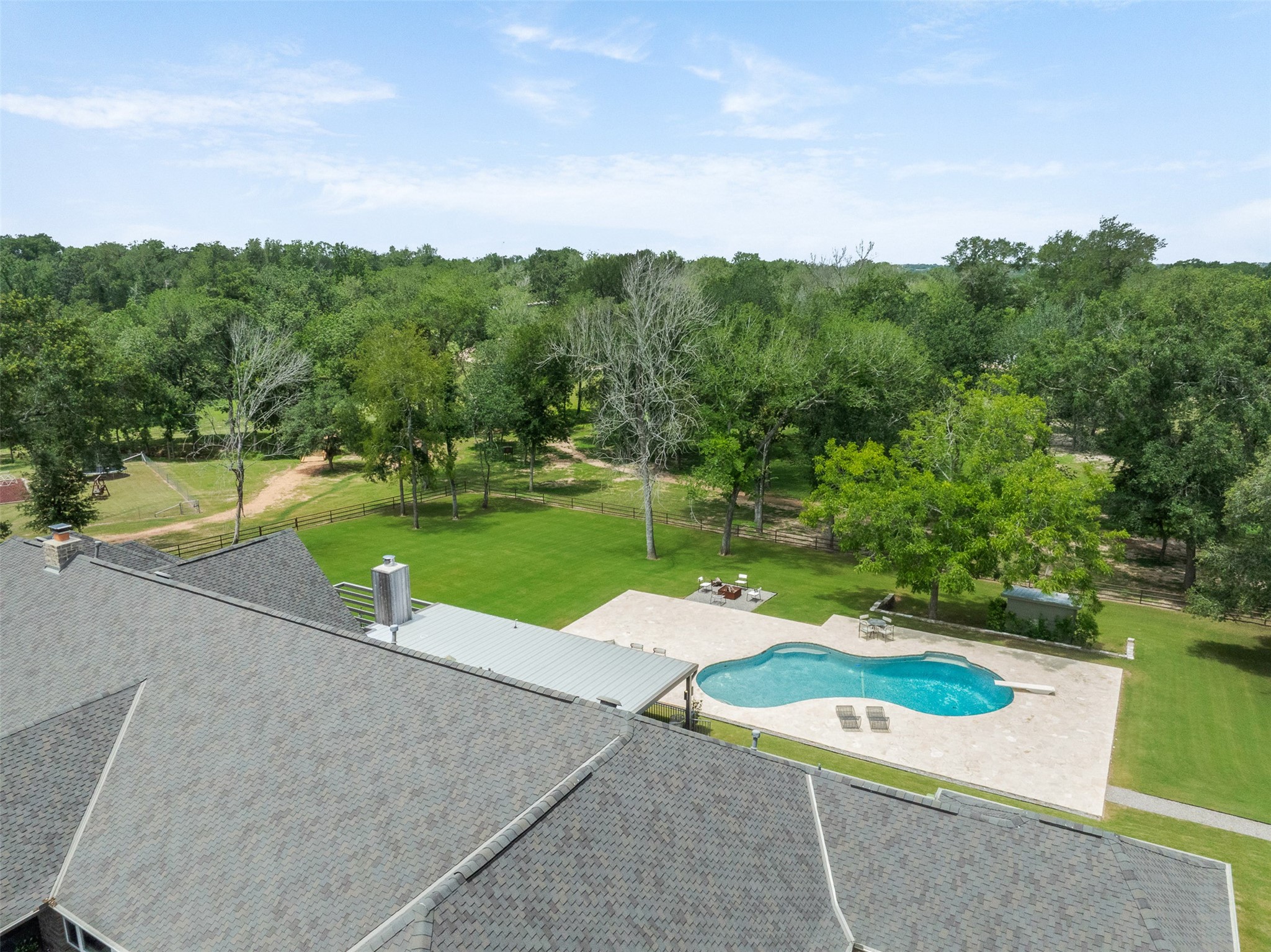 7521 Schoenau Road Property Photo 31
