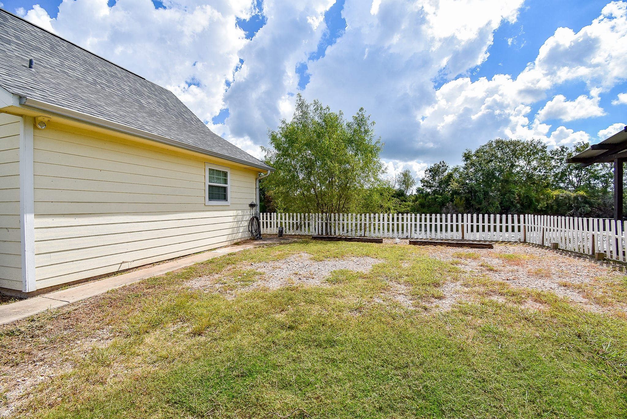 330 N Dixie Drive A Property Photo 2