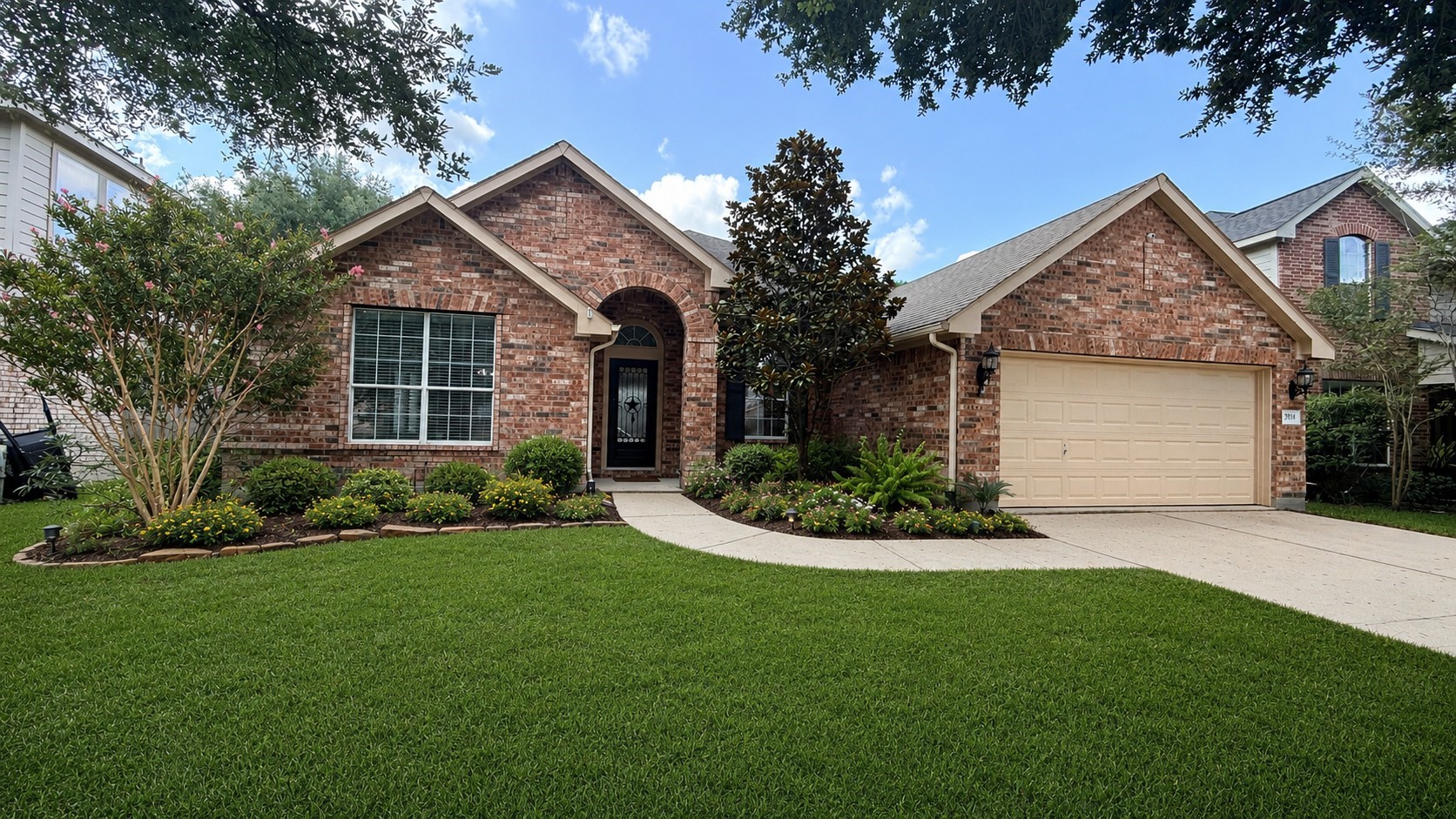 2914 Silverwood Park Lane Property Photo 2