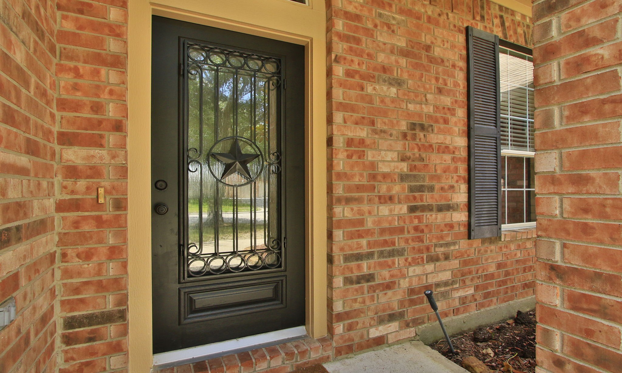 2914 Silverwood Park Lane Property Photo 4