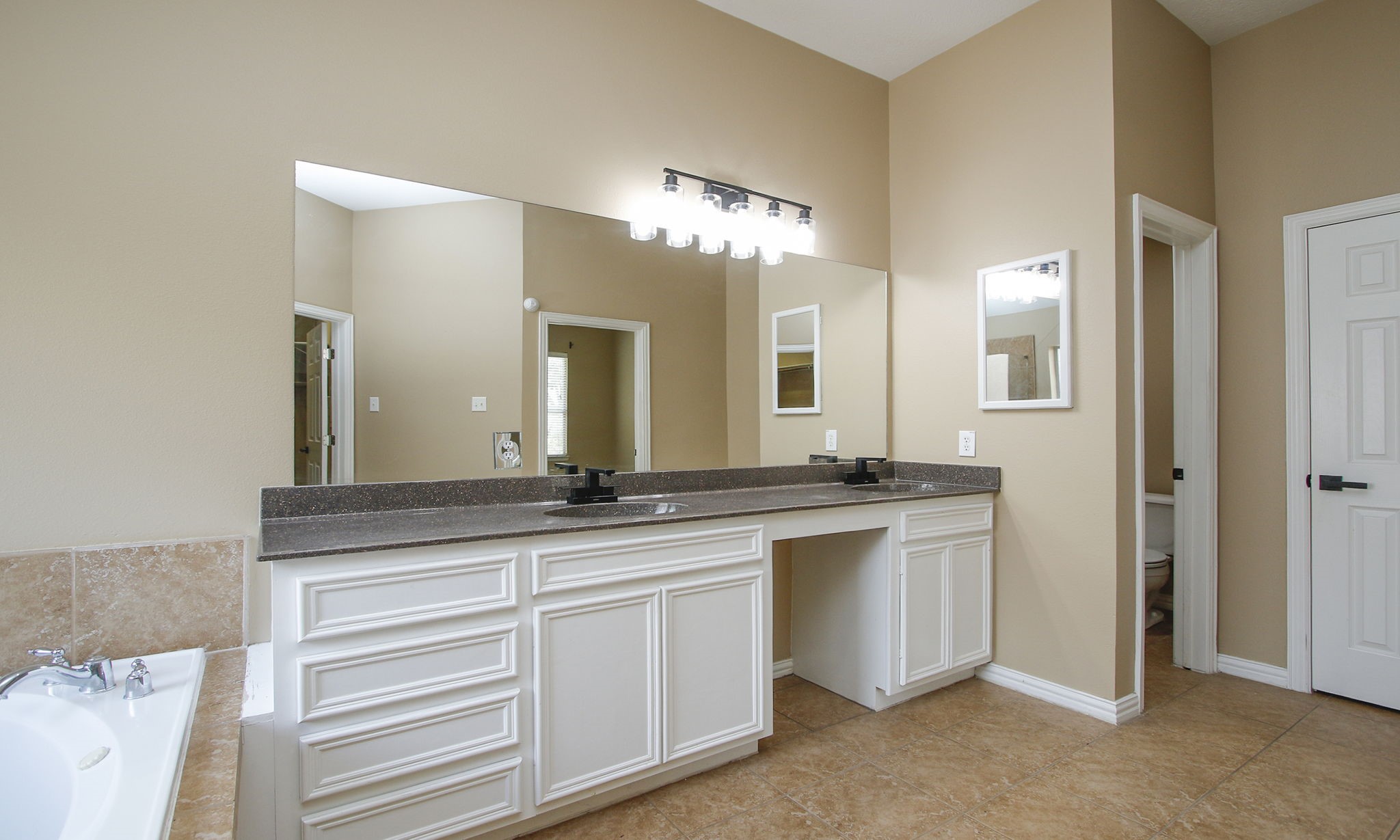 2914 Silverwood Park Lane Property Photo 21