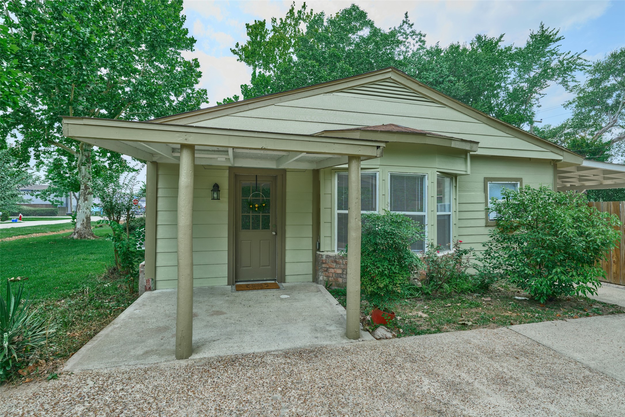220 Belmont Street Property Photo 1