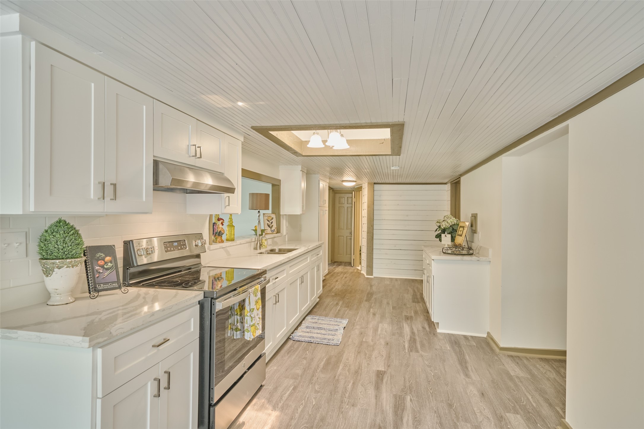 220 Belmont Street Property Photo 11
