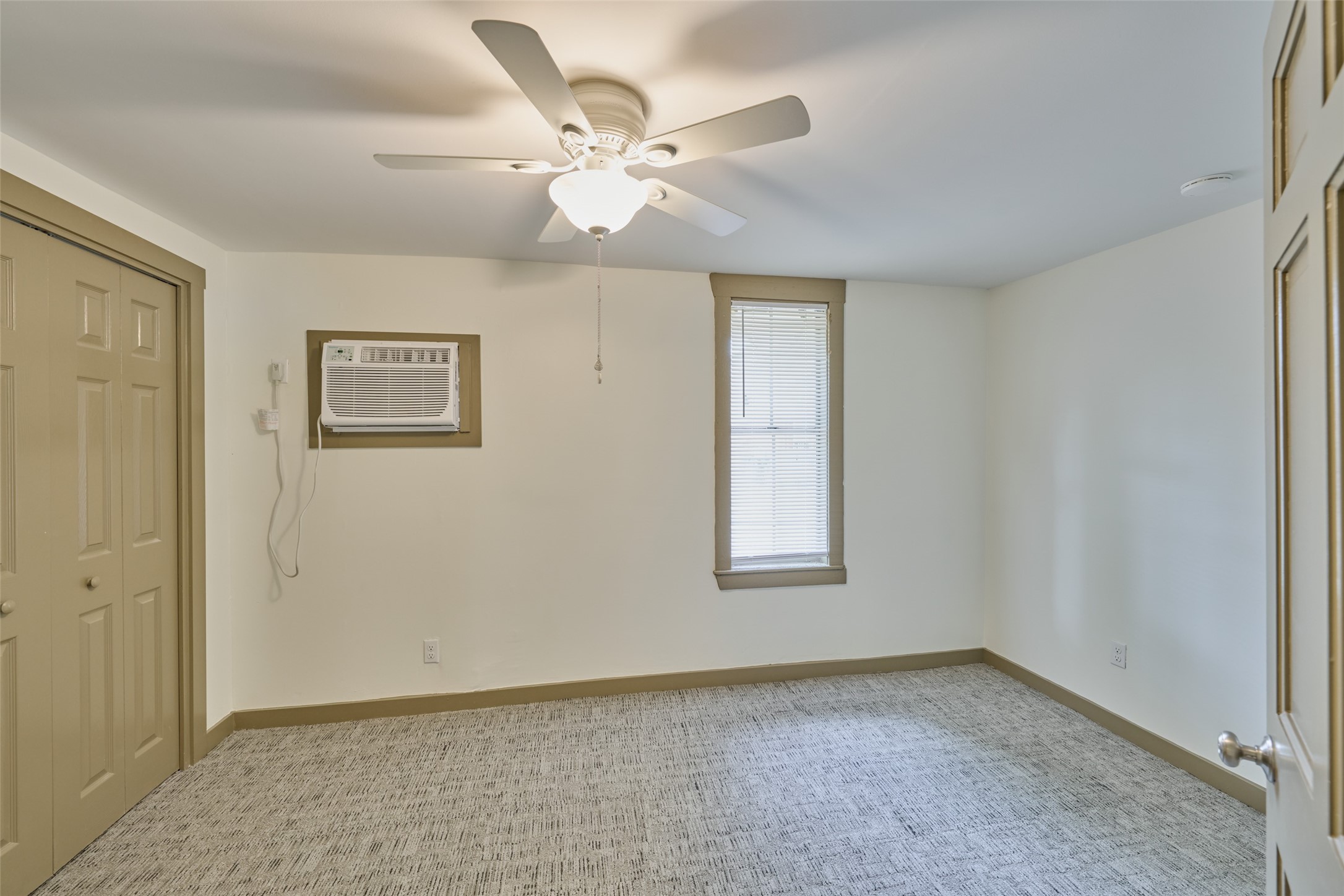 220 Belmont Street Property Photo 21