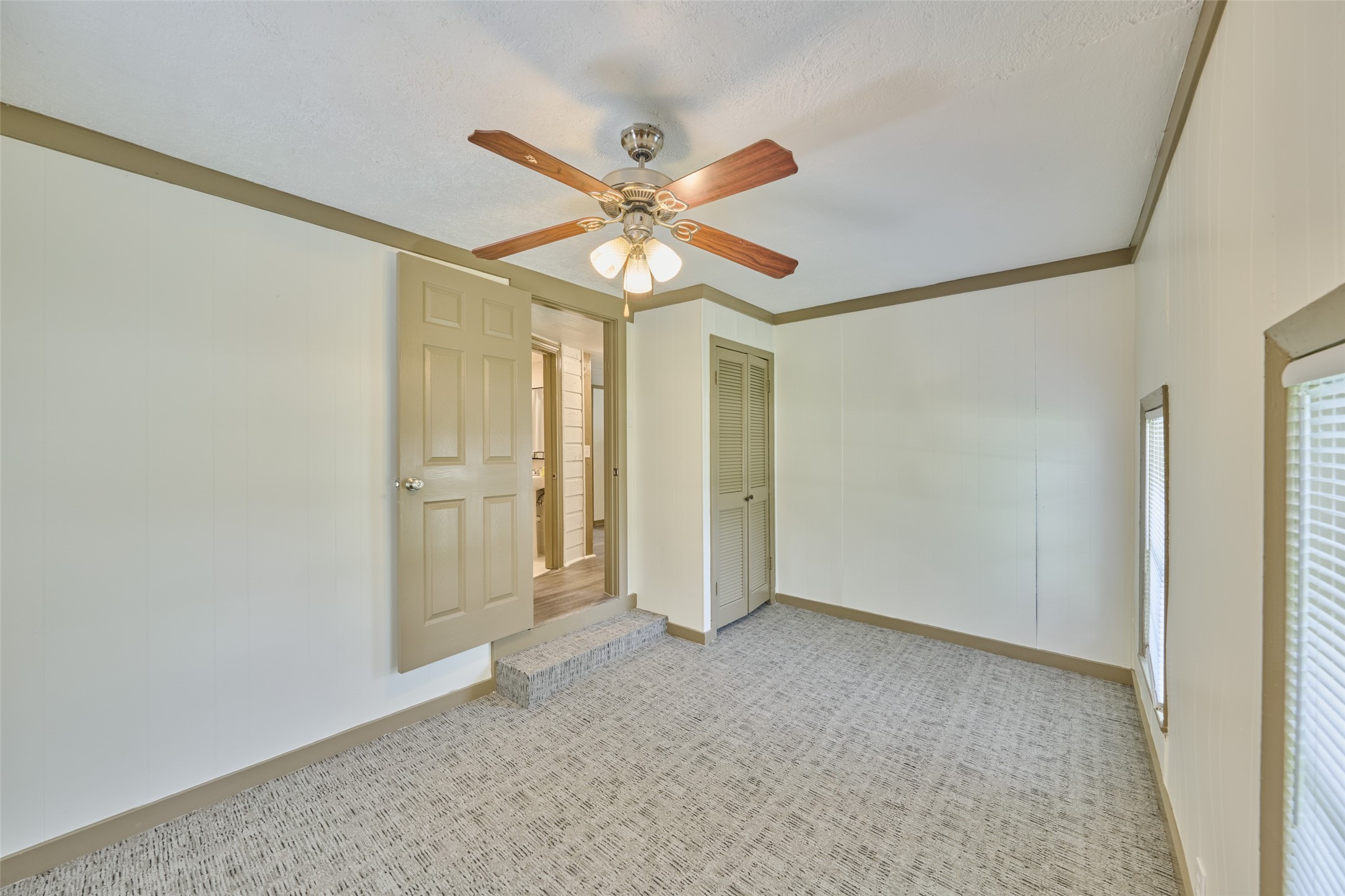 220 Belmont Street Property Photo 25