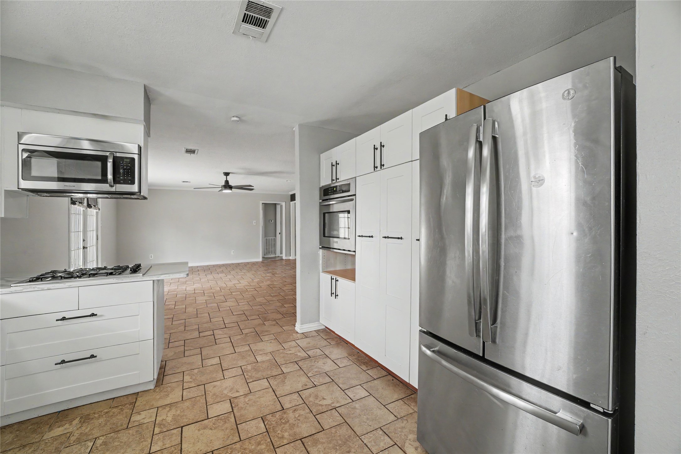 8330 Springtime Lane Property Photo 6