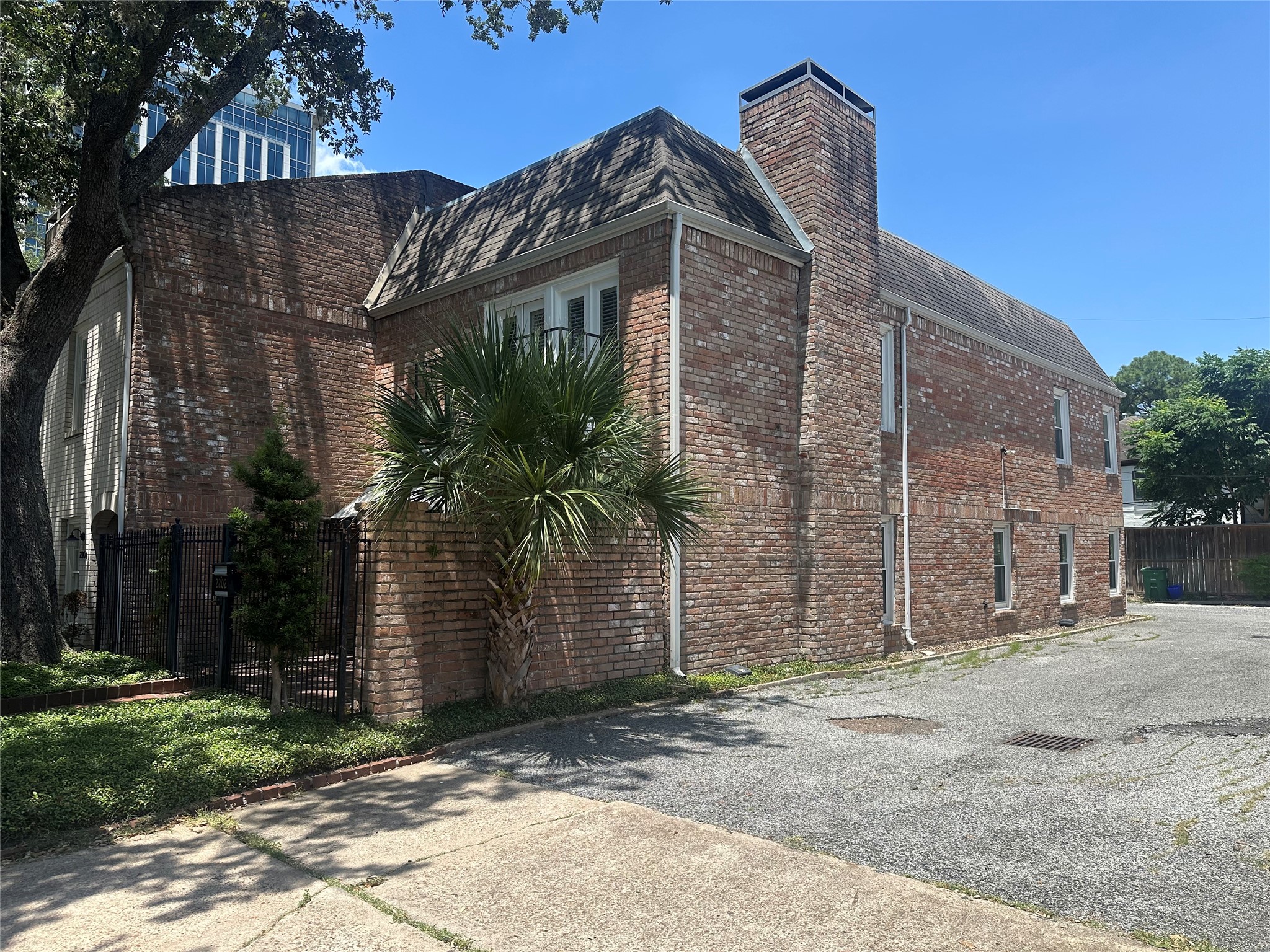 2202 Welch Street Property Photo 2