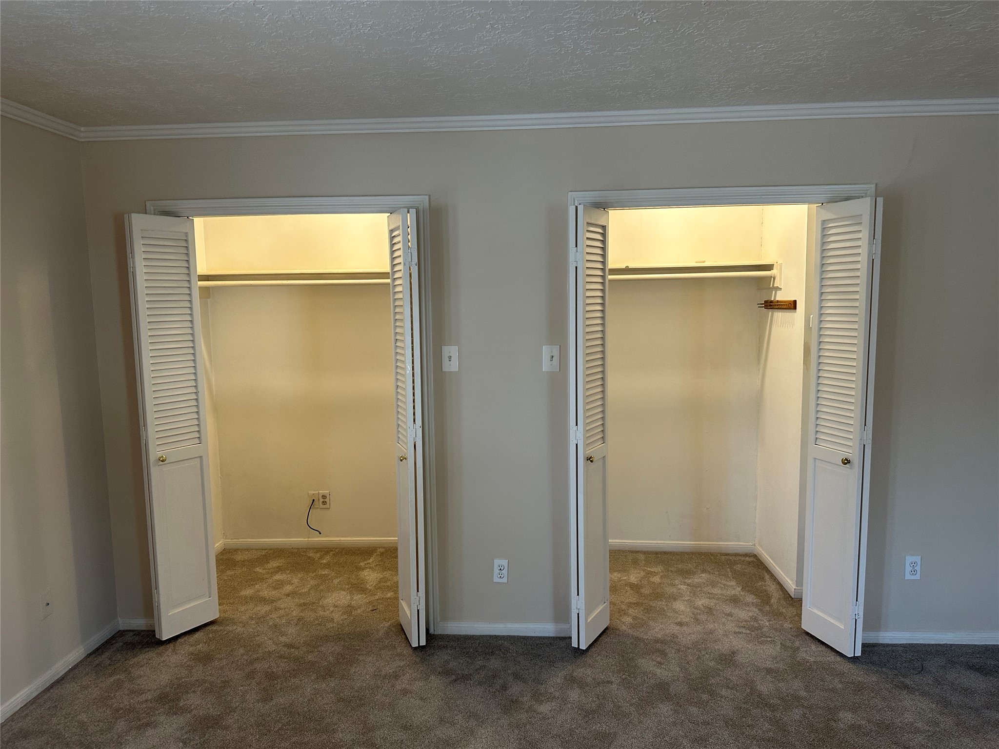 2202 Welch Street Property Photo 11