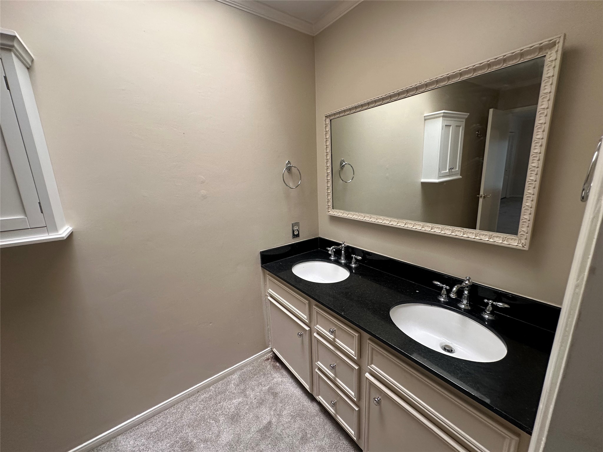 2202 Welch Street Property Photo 13