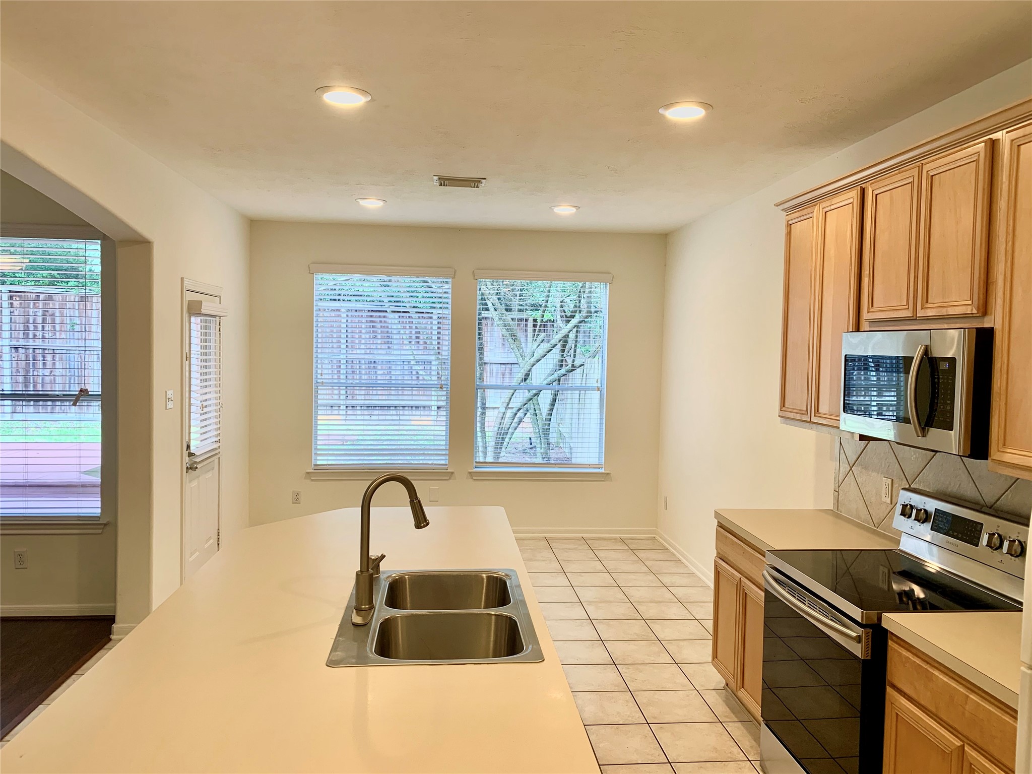 130 Ledgestone Place Property Photo 7