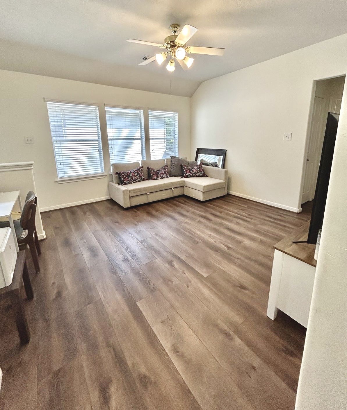 130 Ledgestone Place Property Photo 11