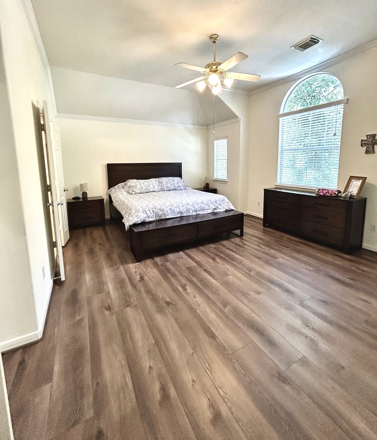 130 Ledgestone Place Property Photo 14