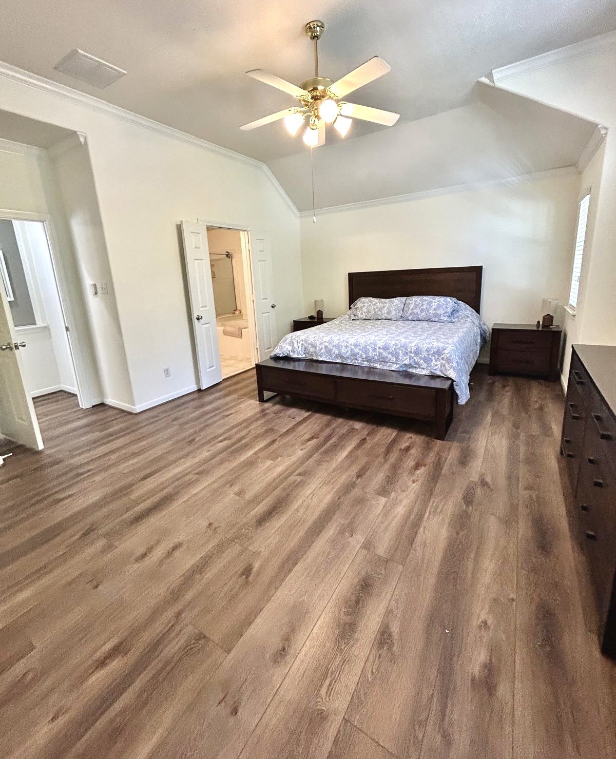130 Ledgestone Place Property Photo 15